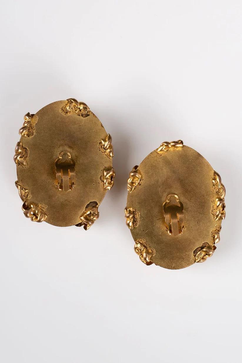 Attributed to Montana Défilé Gold and Emerald Earrings  In Excellent Condition For Sale In SAINT-OUEN-SUR-SEINE, FR