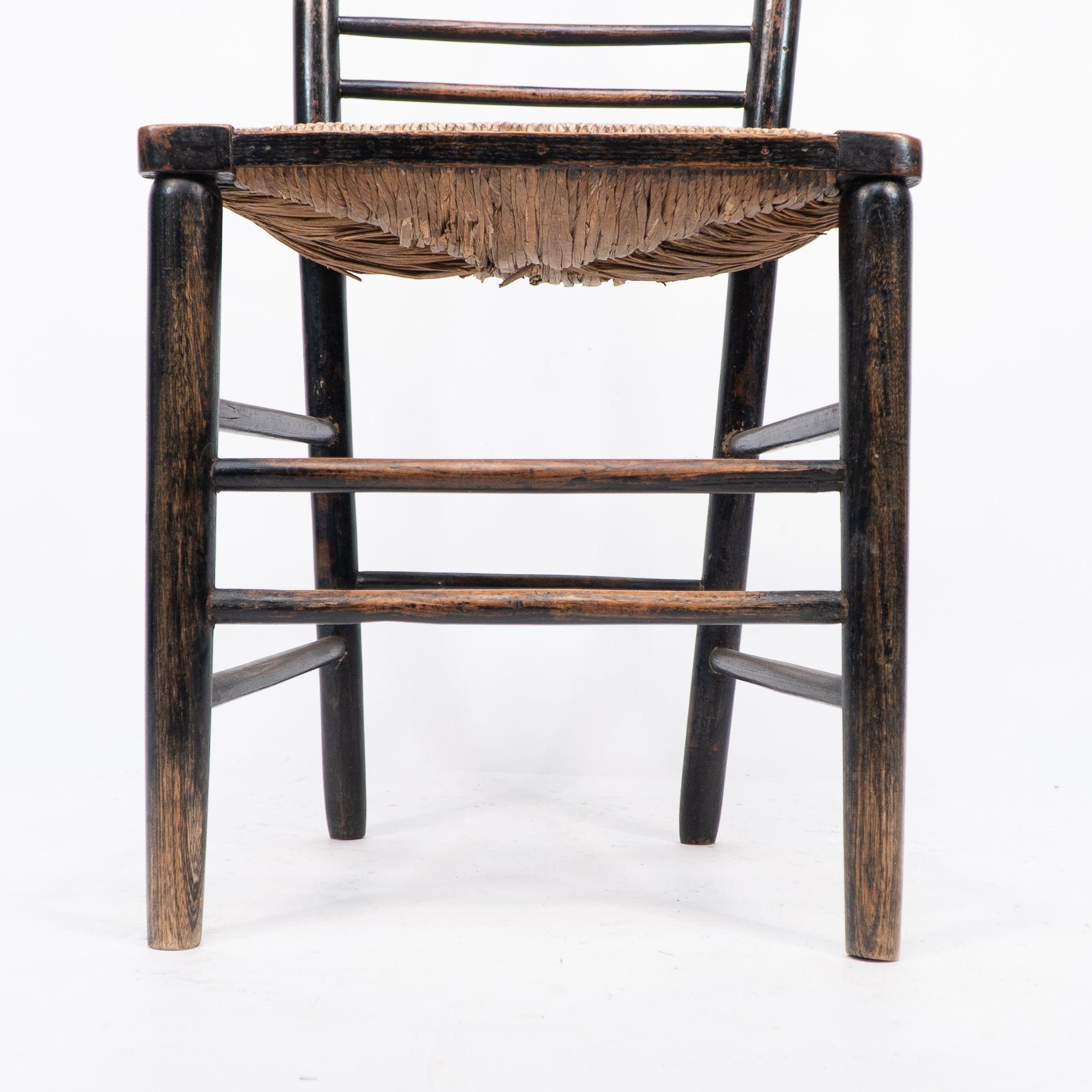 Attribuita a Philip Webb Aesthetic Movement sedia Sussex originale con seduta in giunco in vendita 8