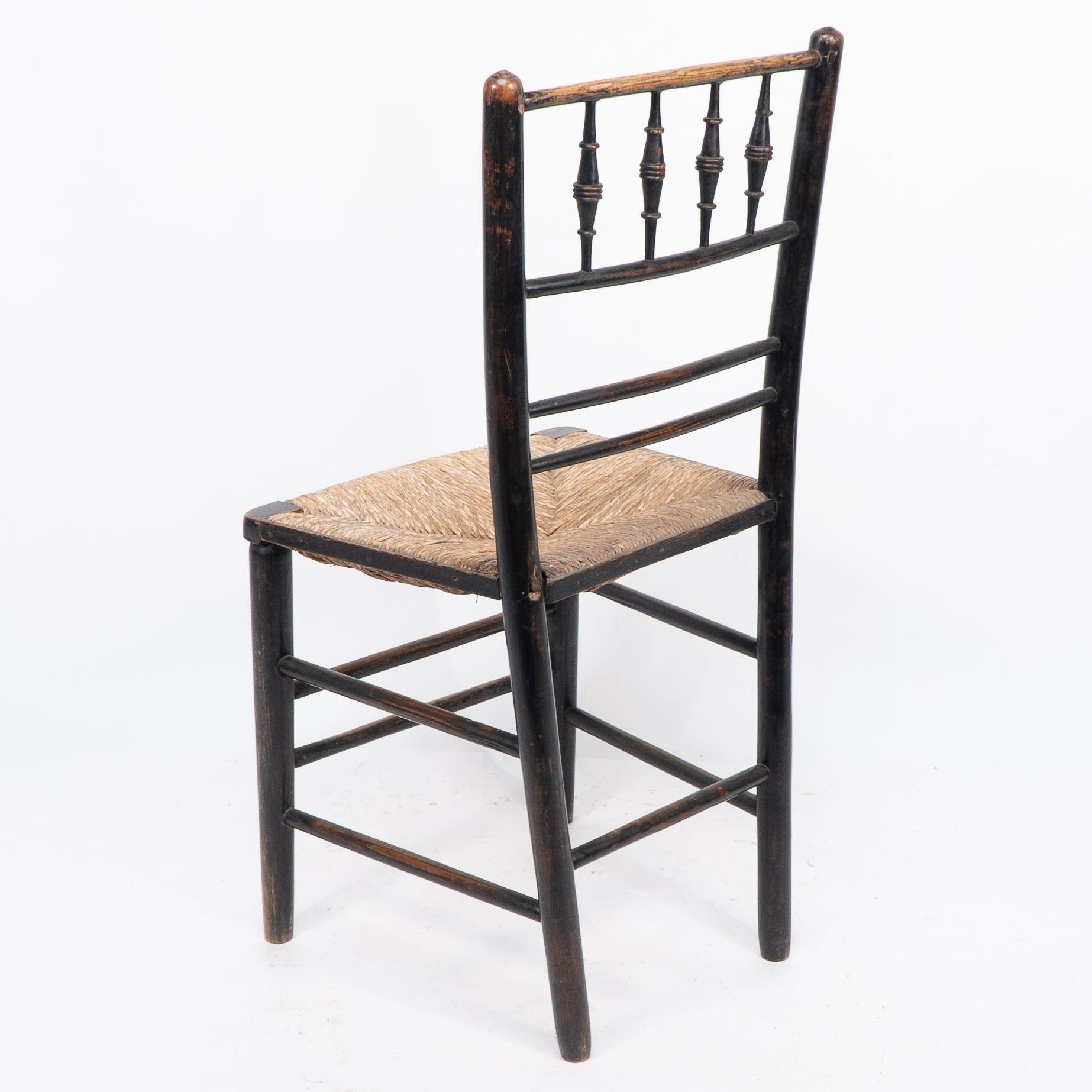 Attribuita a Philip Webb Aesthetic Movement sedia Sussex originale con seduta in giunco in vendita 9