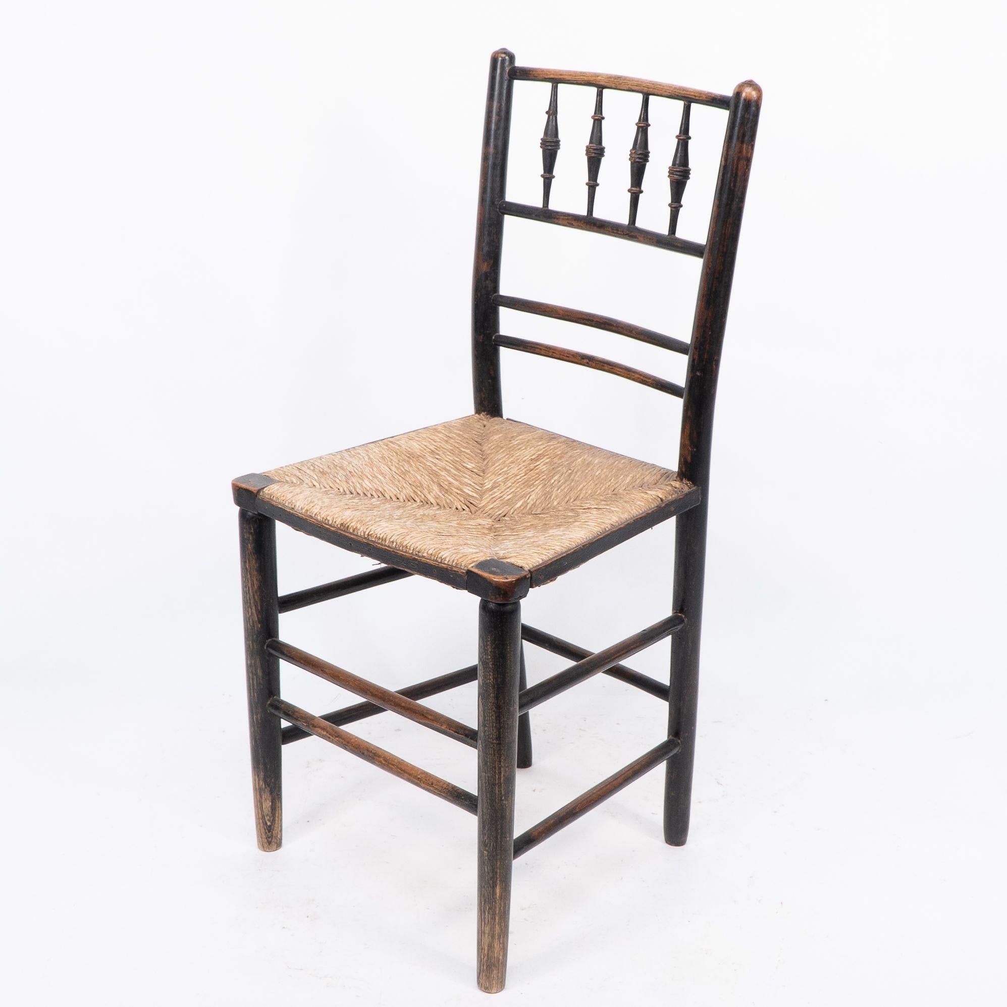 Estetismo Attribuita a Philip Webb Aesthetic Movement sedia Sussex originale con seduta in giunco in vendita