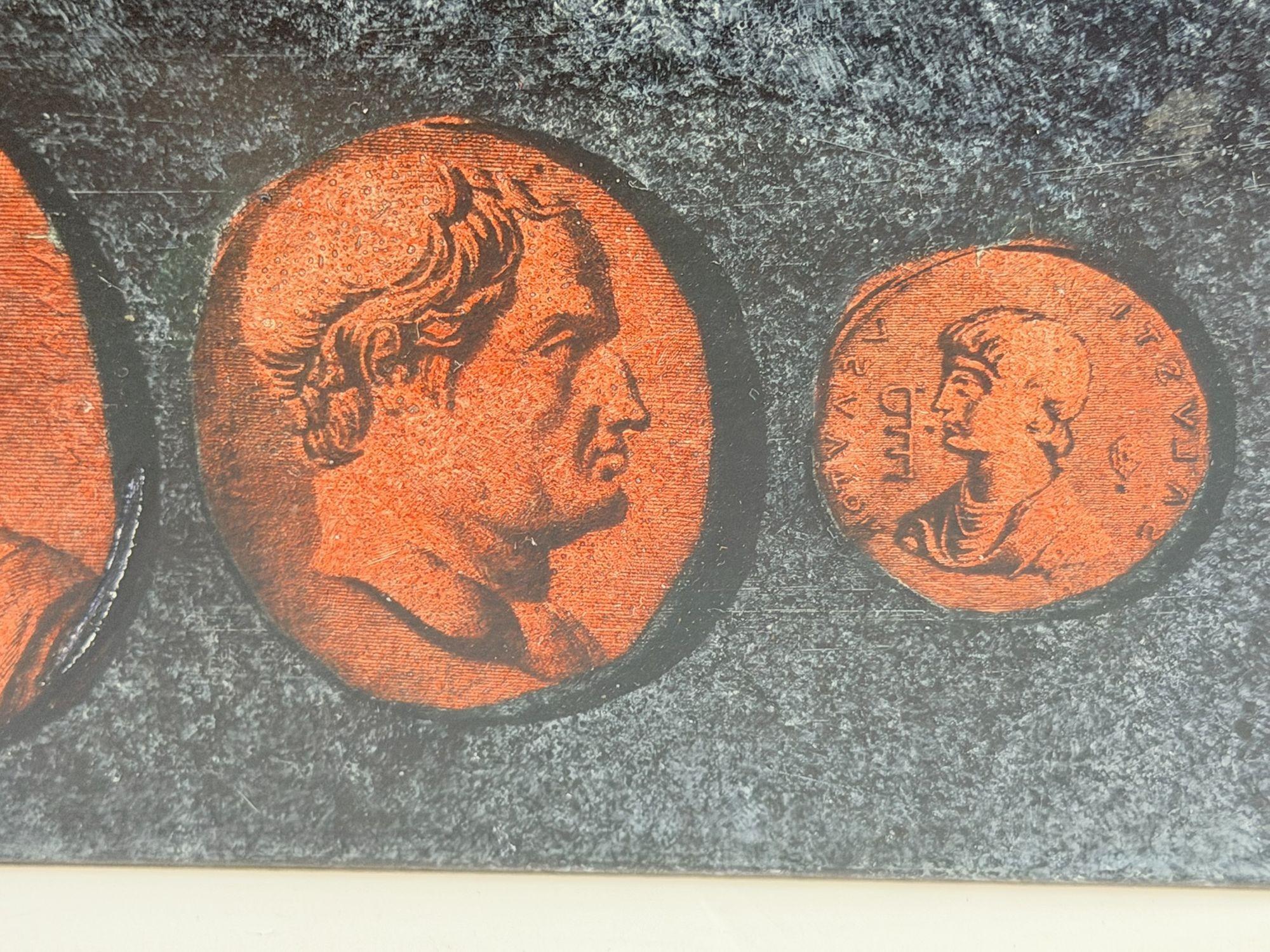 Attribuito a Pierre Fornasetti Scatola di sigarette, 1960 in vendita 2