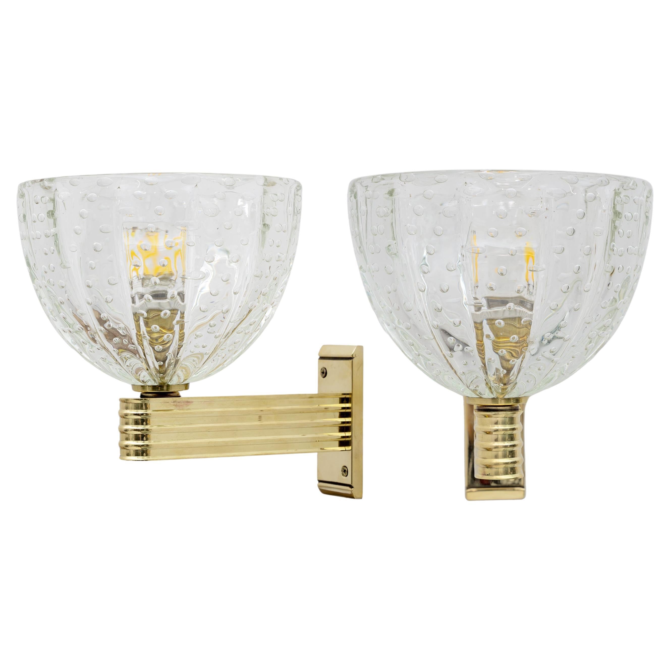 Attribuée à Seguso Appliques Art Dèco en laiton et verre de Murano "Pelugoso", paire en vente