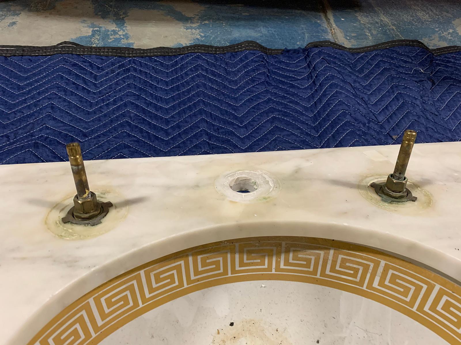 Attributed to Sherle Wagner circa 1960s Marble Sink, Gilt Greek Key Edging In Good Condition In Atlanta, GA