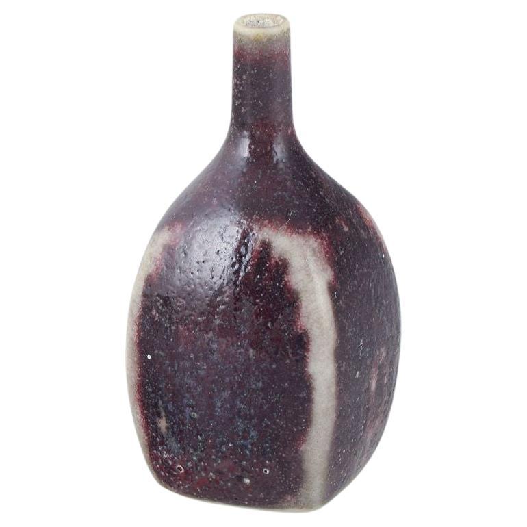 Attribuito a Stig Lindberg, vaso in miniatura in gres, per lo Studio A. Gustavsberg.