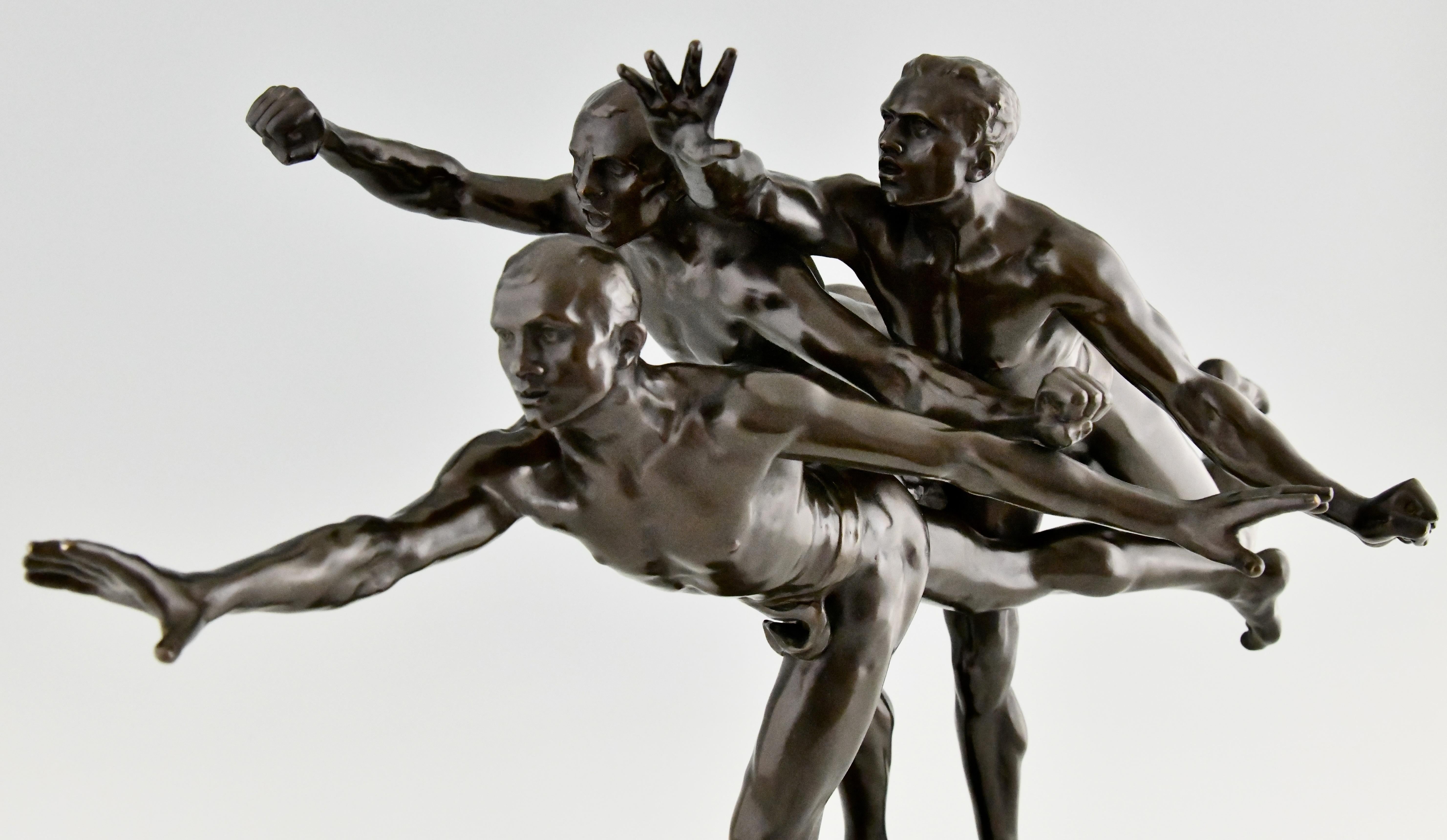 Au But Escultura antigua de bronce 3 corredores desnudos de Alfred Boucher Francia 1890 en venta 1