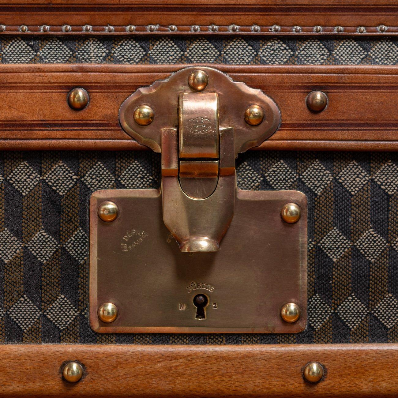 Au Depart Cabin Trunk, Circa 1910 5