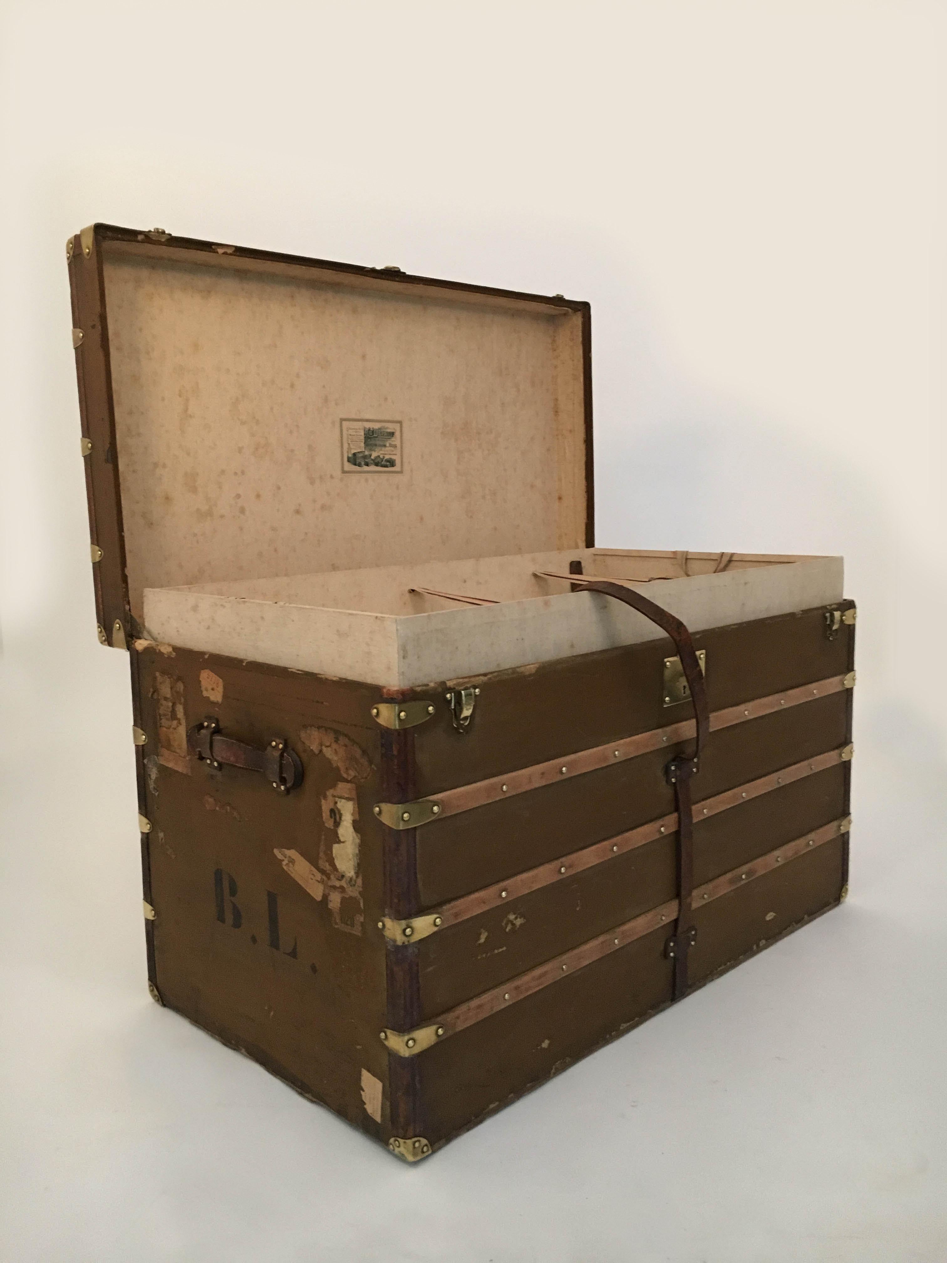 Au Départ Courier Trunk Early 20th Century, France, 1910s For Sale 3