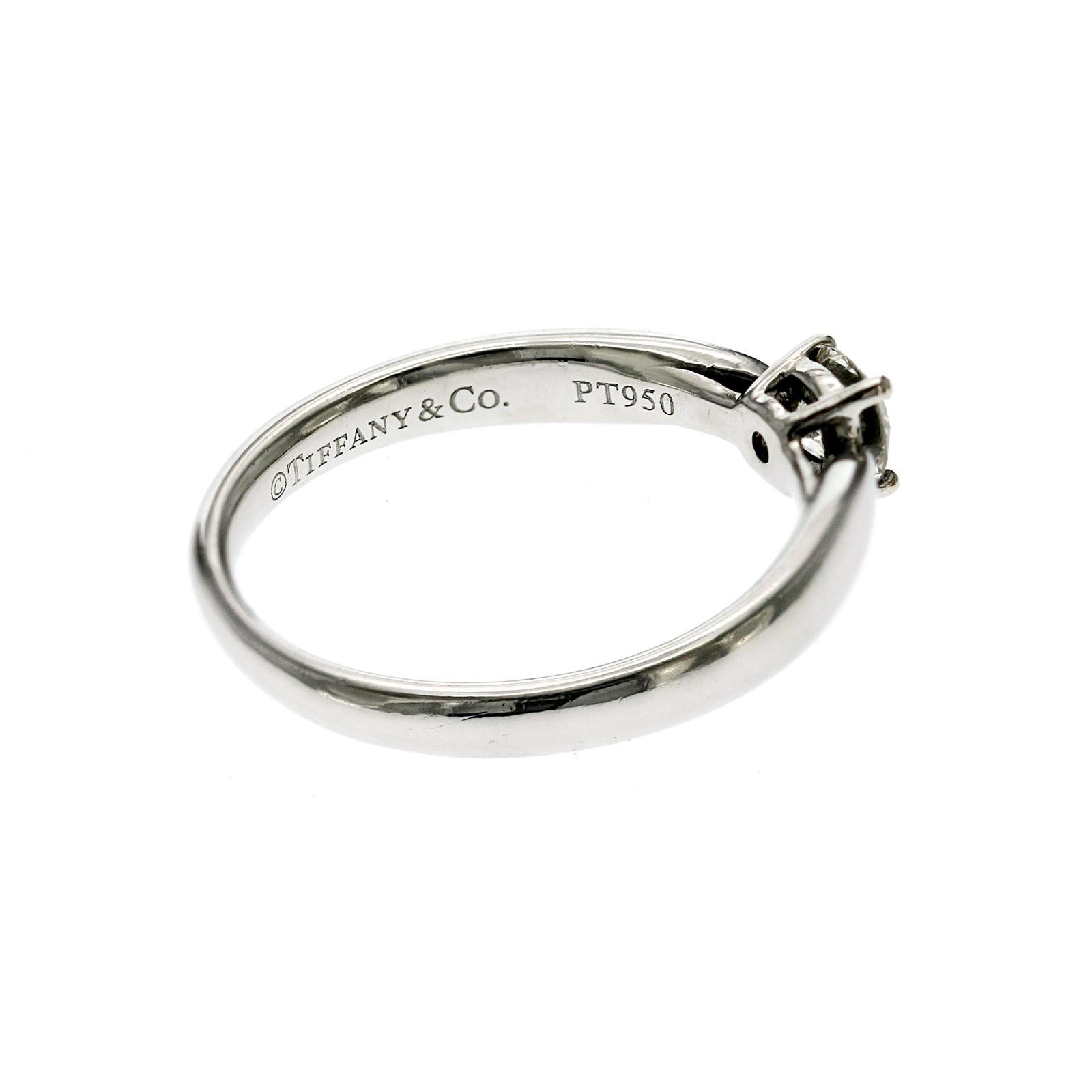 Au Tiffany & Co. 959 Platinum 0.24 CT Diamond Engagement Ring Size 4.5 For Sale 1