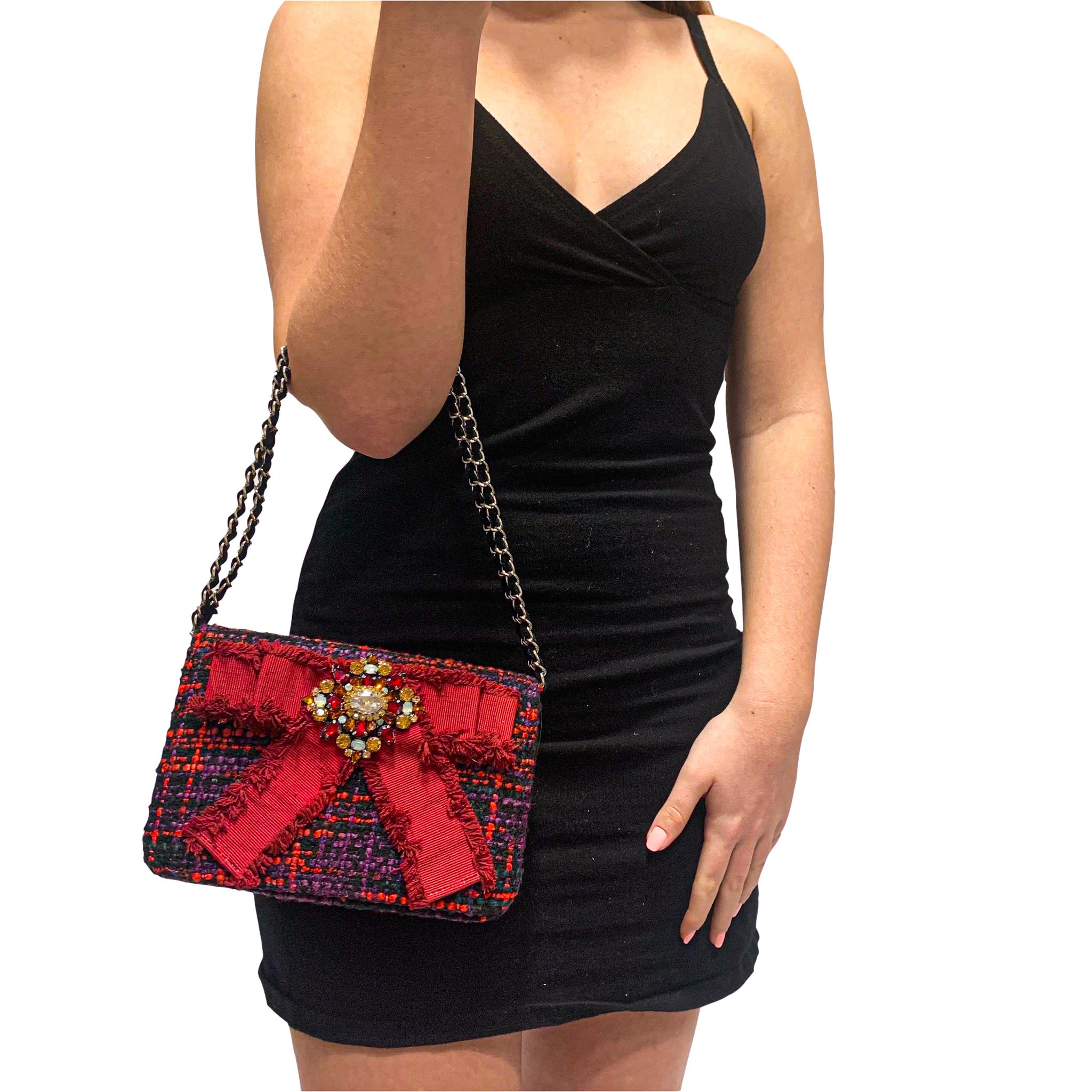 Aubrey Crossbody Red/Purple  In New Condition For Sale In Carlsbad, CA