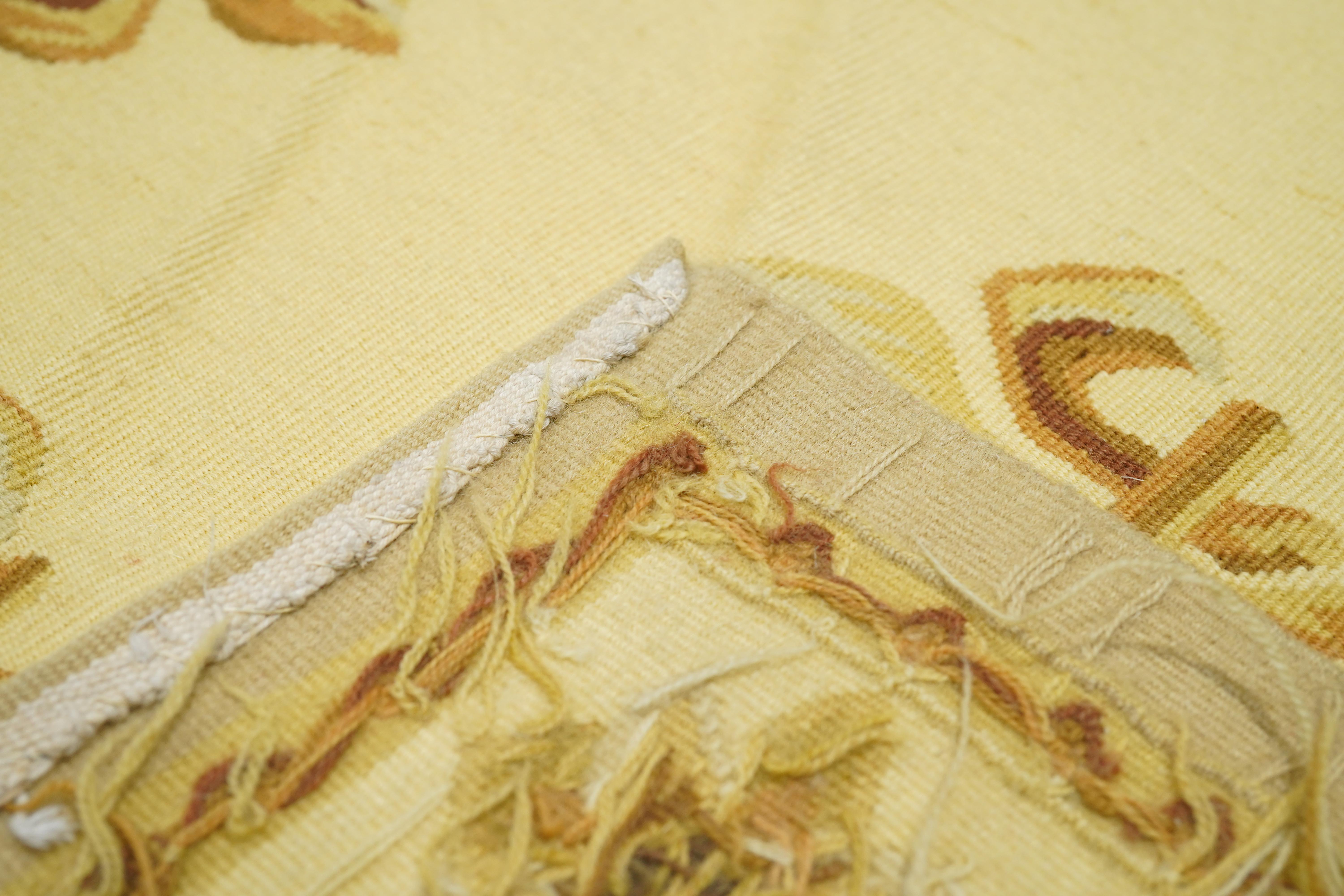 Flachgewebter Aubusson-Wollteppich 6'0