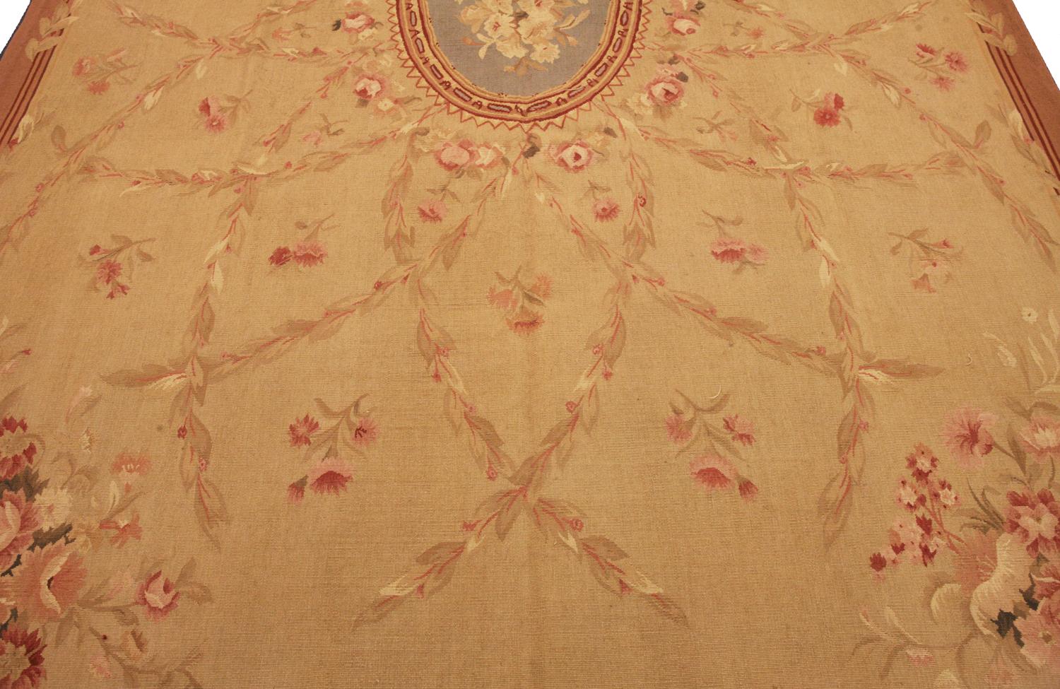 Aubusson Handmade Chinese Rug Inspired by French Style, 21st Century In Excellent Condition In Ferrara, IT