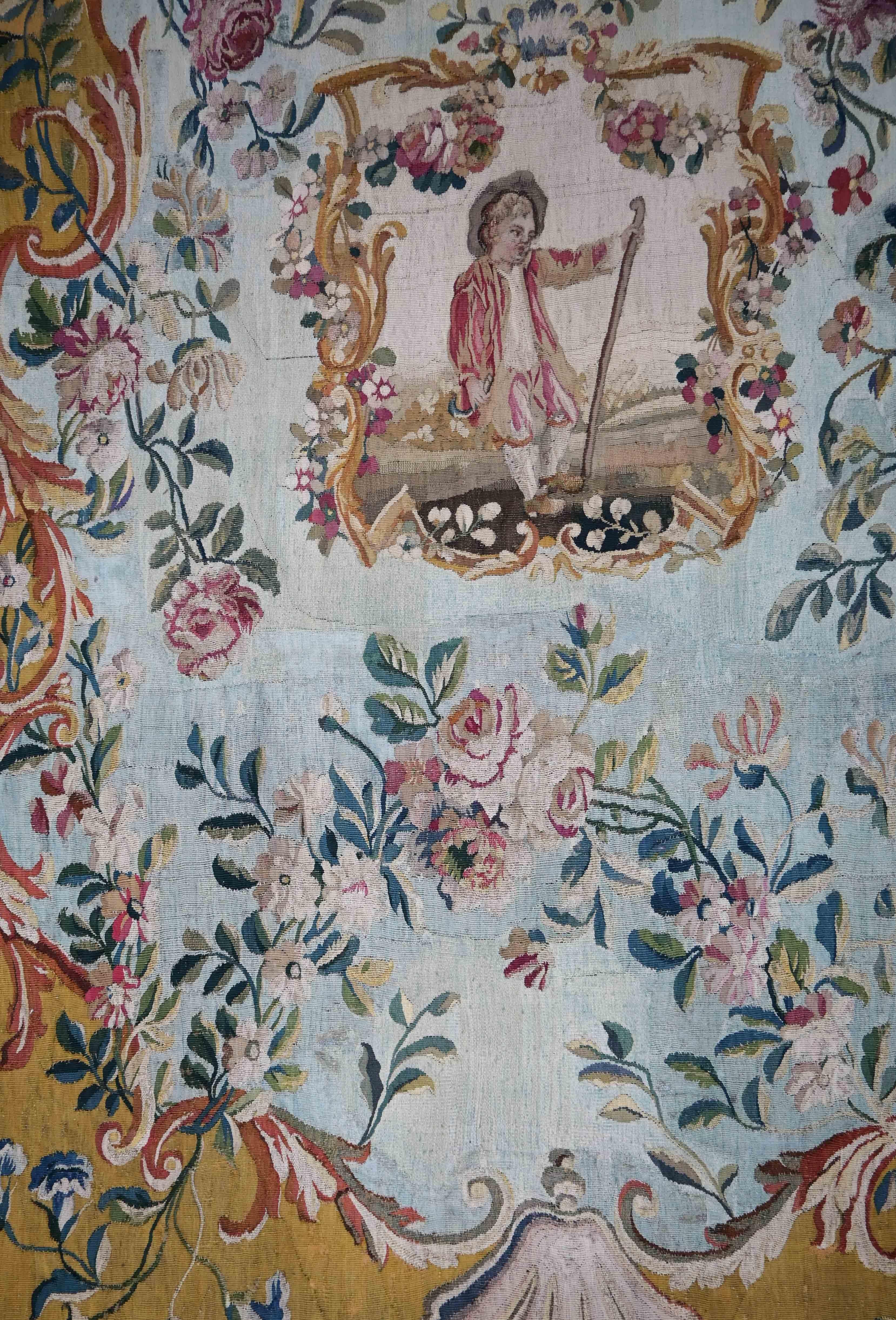 Period: 18th century
Condition: Perfect condition
Material: Wool & Silk
Width: 100 cm
Height: 200 cm
Depth: 0.5 cm

In keeping with tradition, this magnificent tapestry has undergone a thorough cleaning, a hand-sewn linen lining, and a meticulous