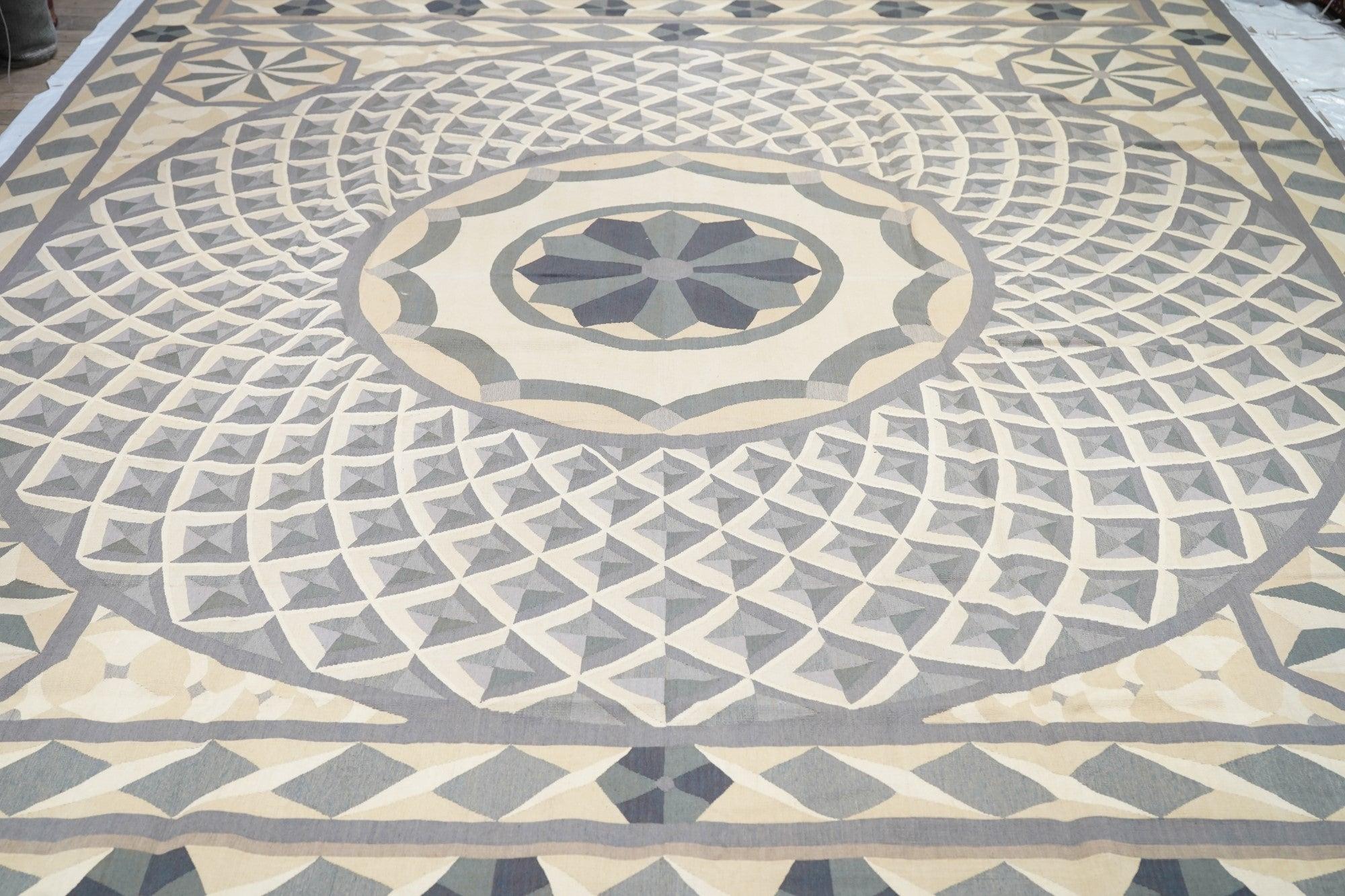 Aubusson Rug 10'2'' x 14'1'' For Sale 2