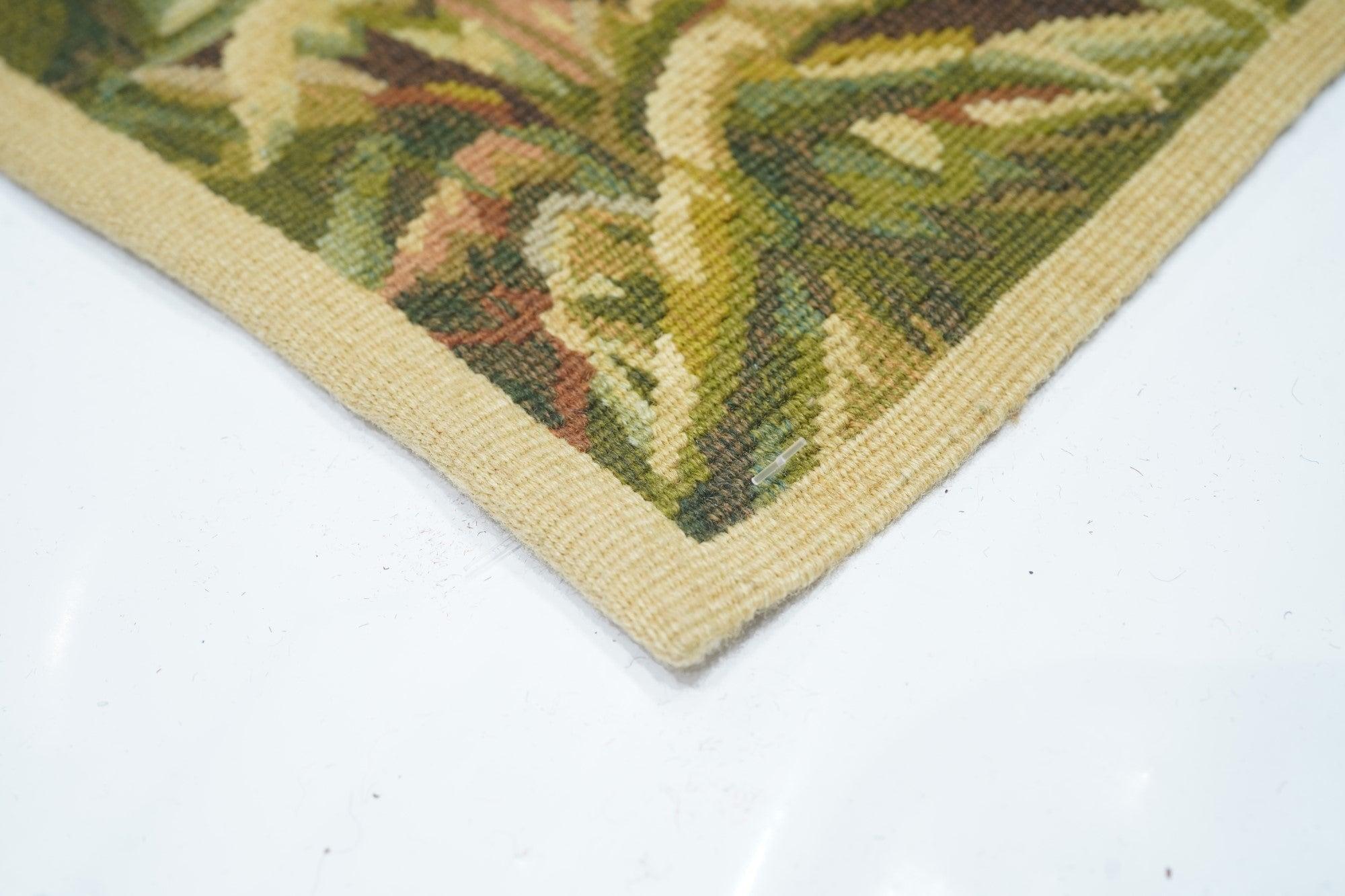 Tappeto Aubusson 2'5'' x 8'0'' In condizioni Nuovo in vendita a New York, NY