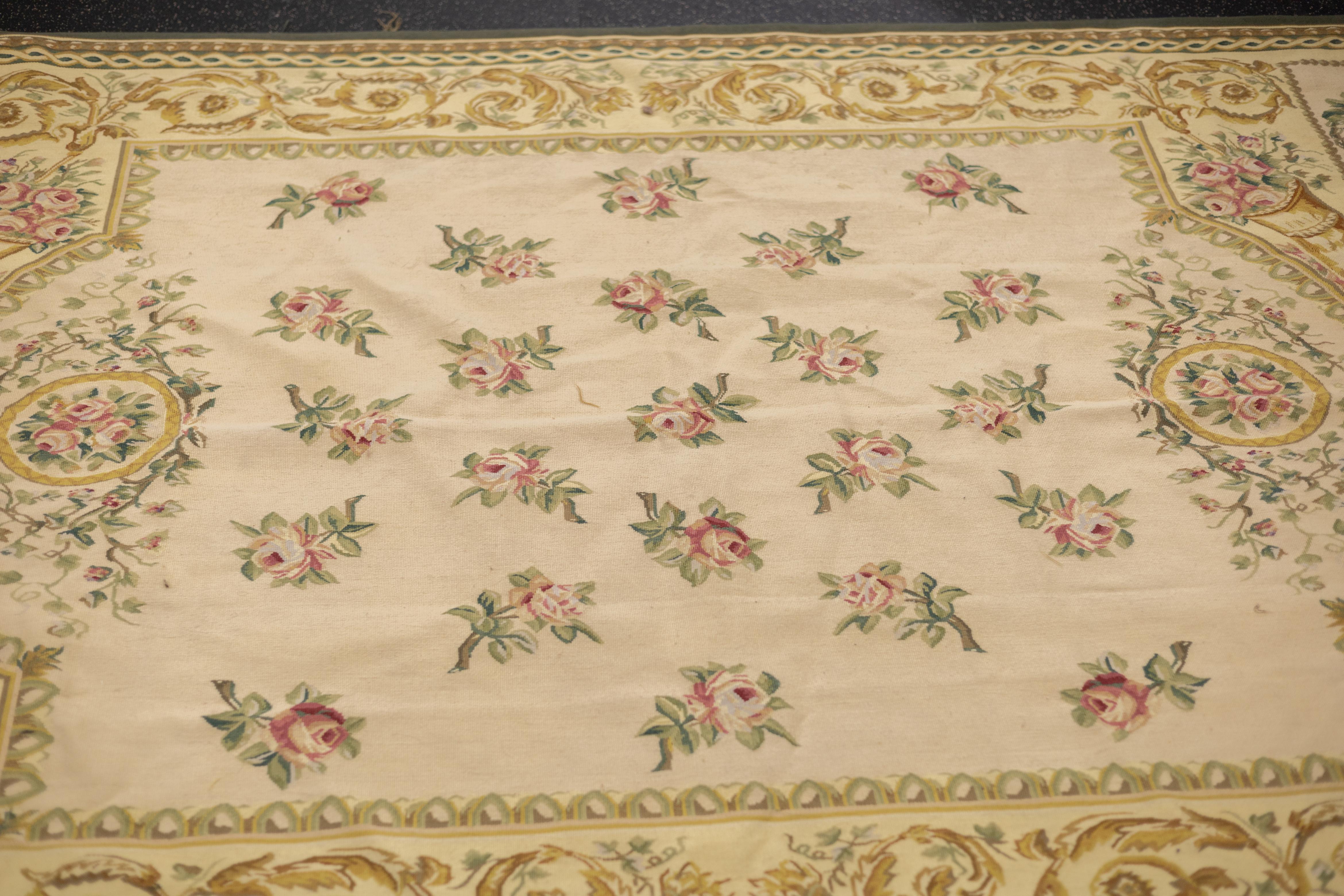 Tappeto Aubusson 5'10'' x 9'0'' In condizioni Nuovo in vendita a New York, NY