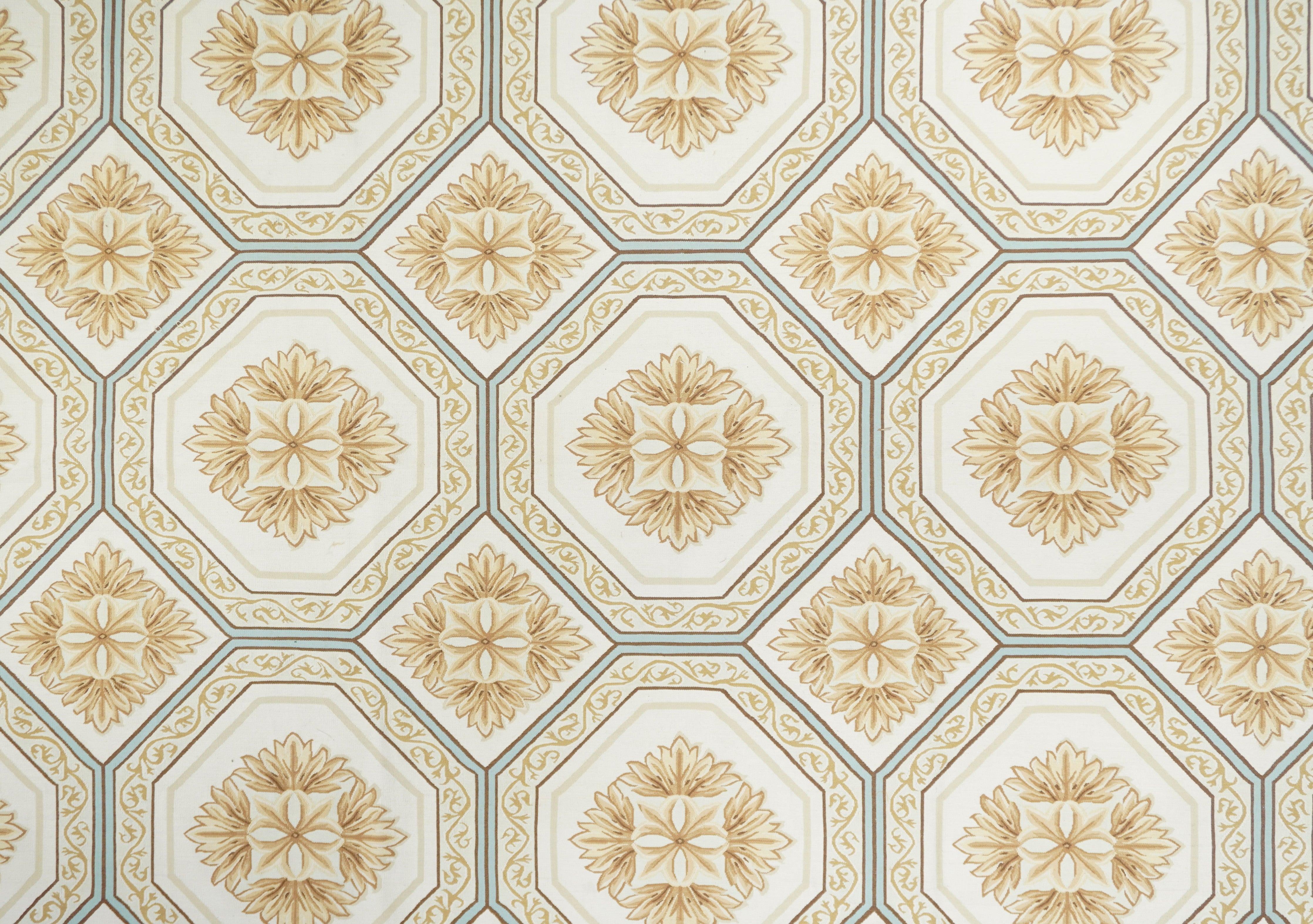 Alfombra Aubusson 7'10'' x 10'0'' Francés en venta