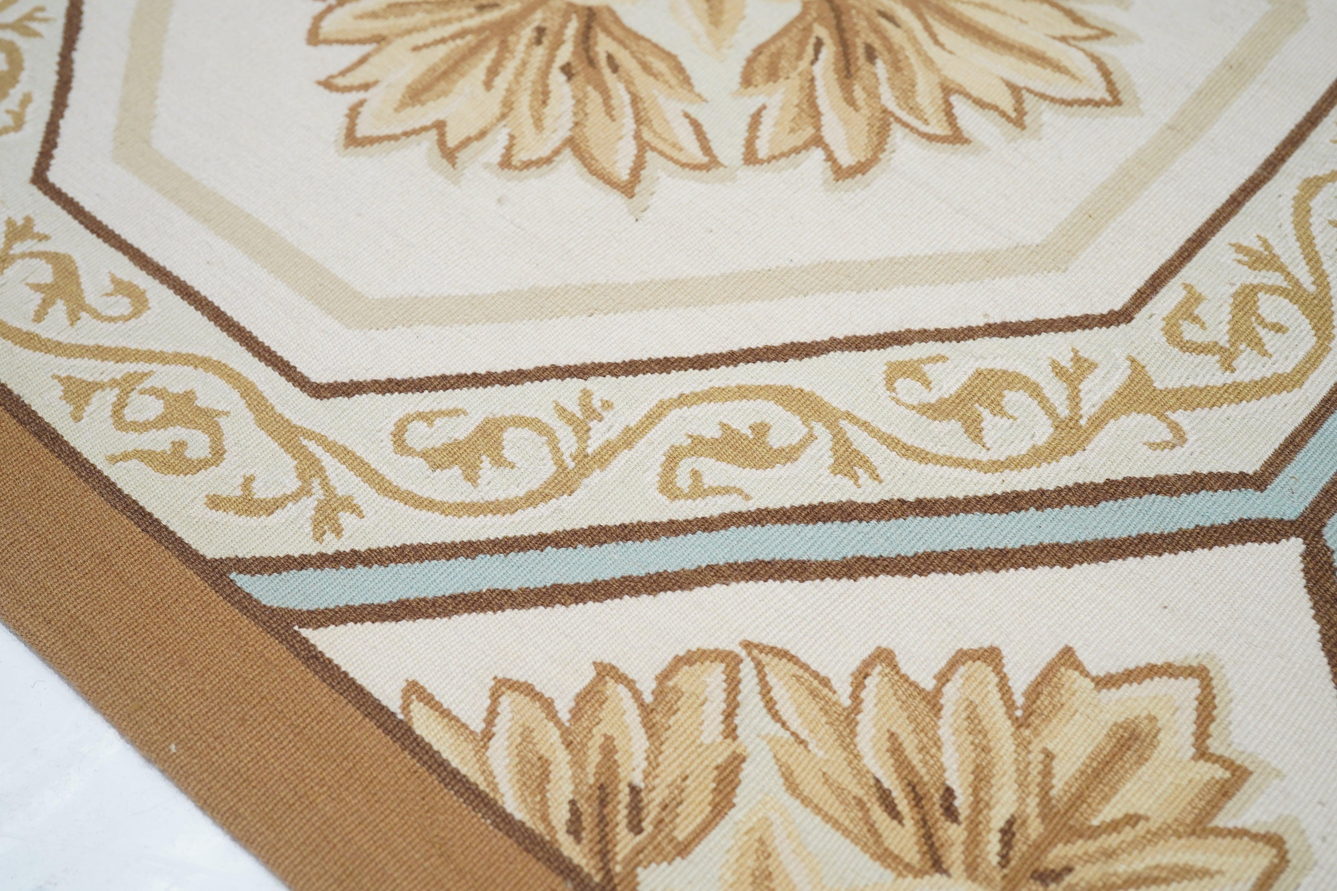 Alfombra Aubusson 7'10'' x 10'0'' Siglo XXI y contemporáneo en venta