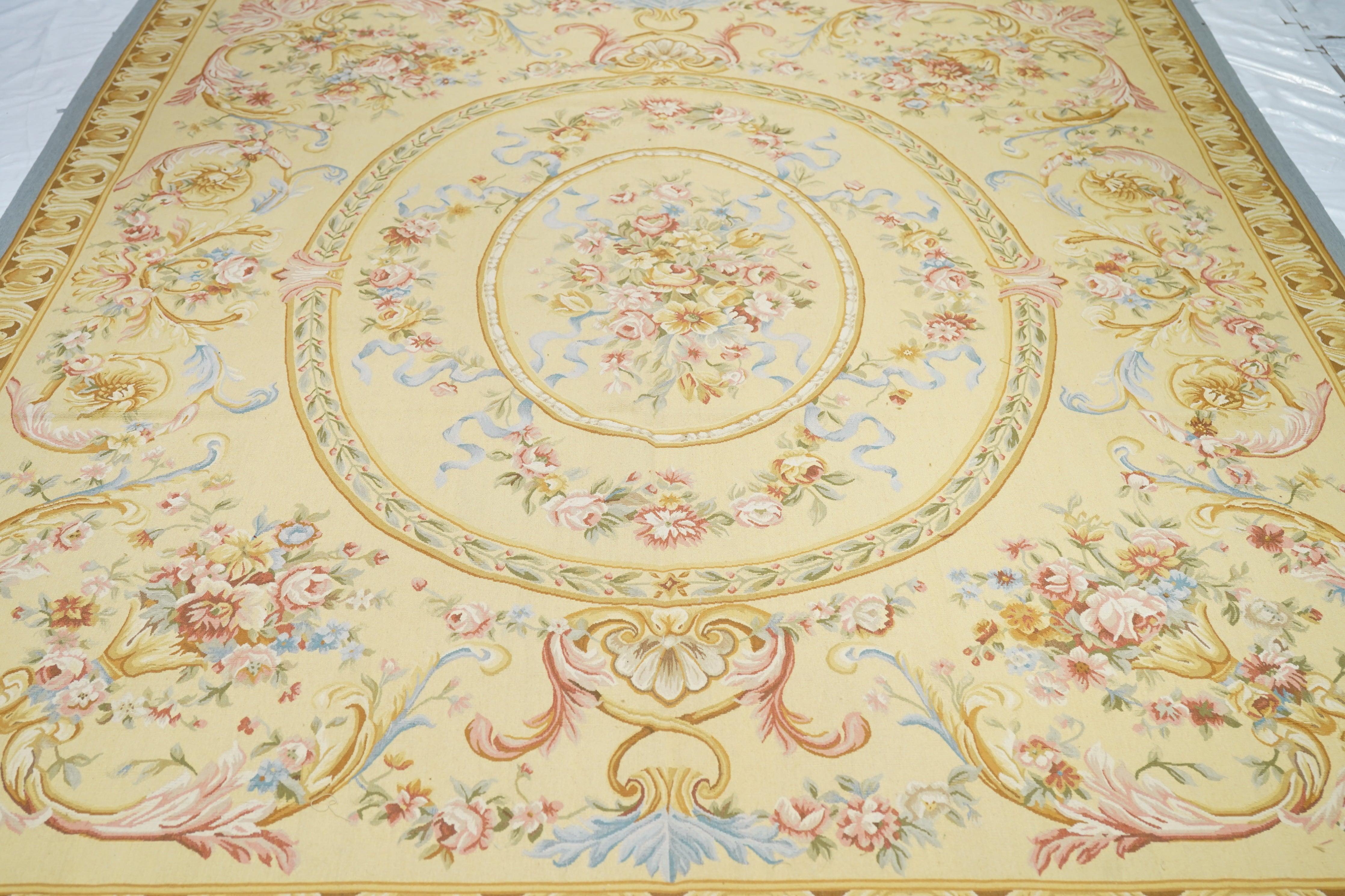 Tappeto Aubusson 7'10'' x 10'0'' in vendita 1
