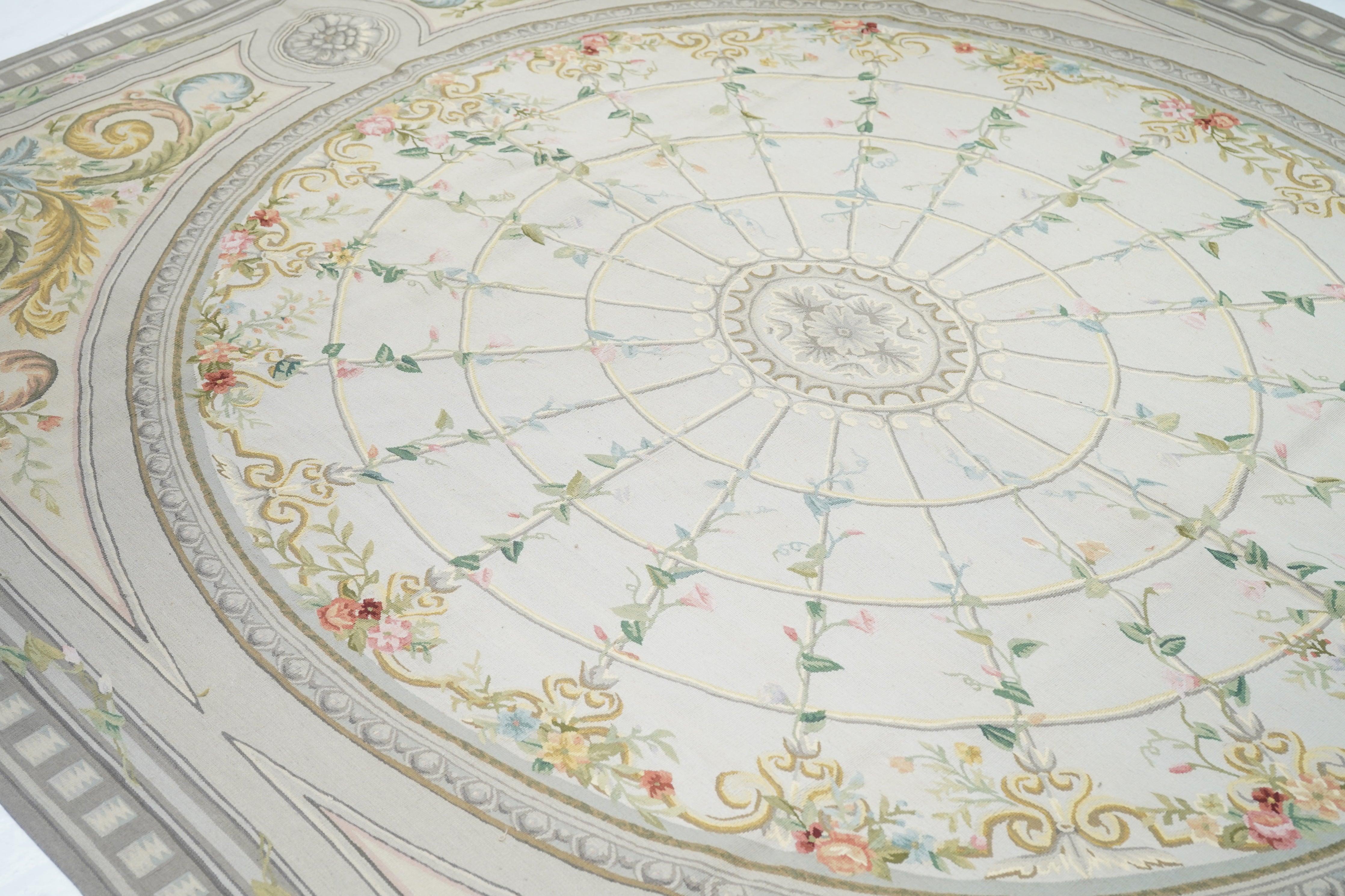 Alfombra Aubusson 7'10'' x 10'1'' en Nuevo estado para la venta en New York, NY