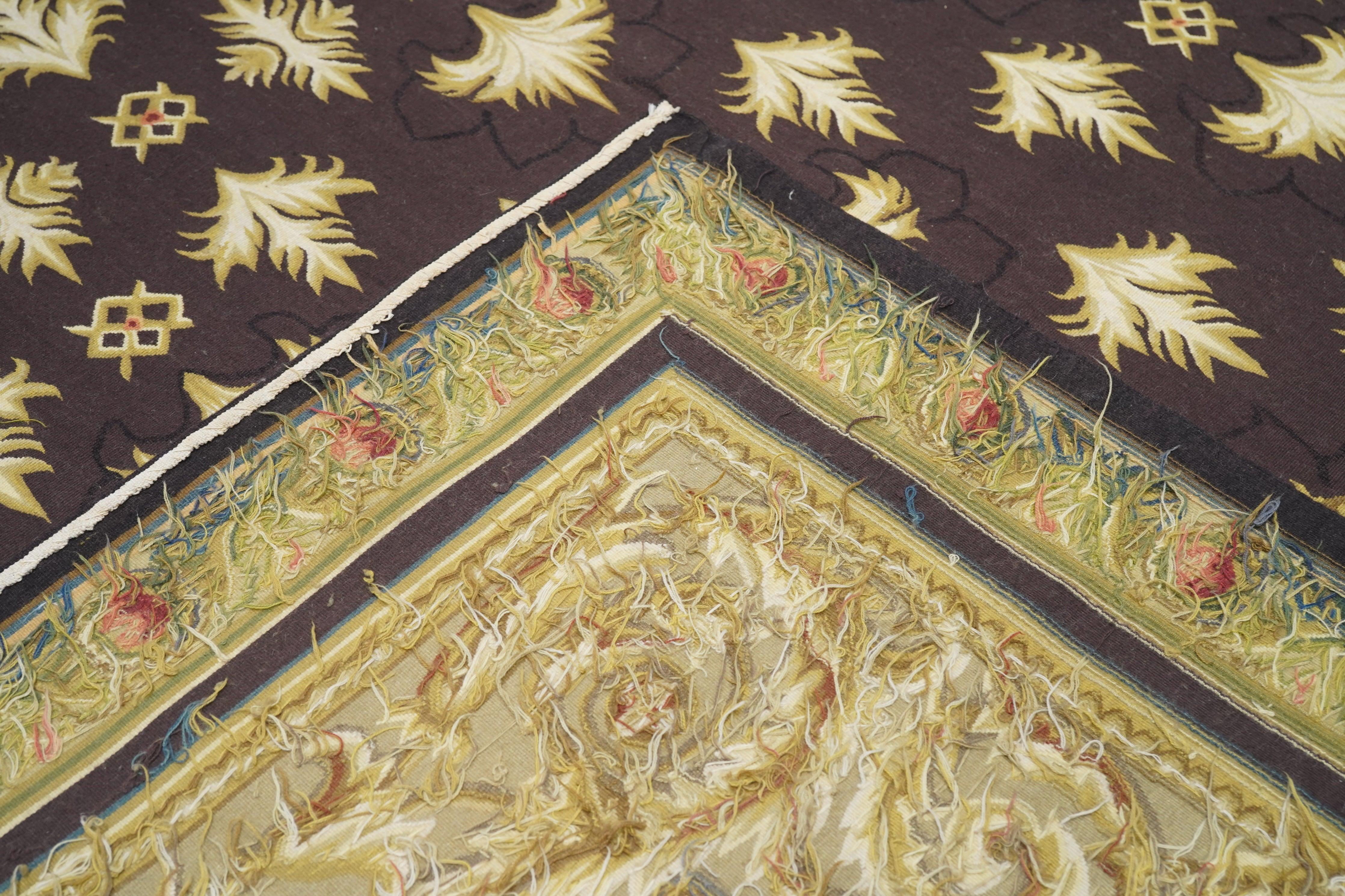 Tappeto Aubusson 7'11'' x 10'2'' in vendita 3