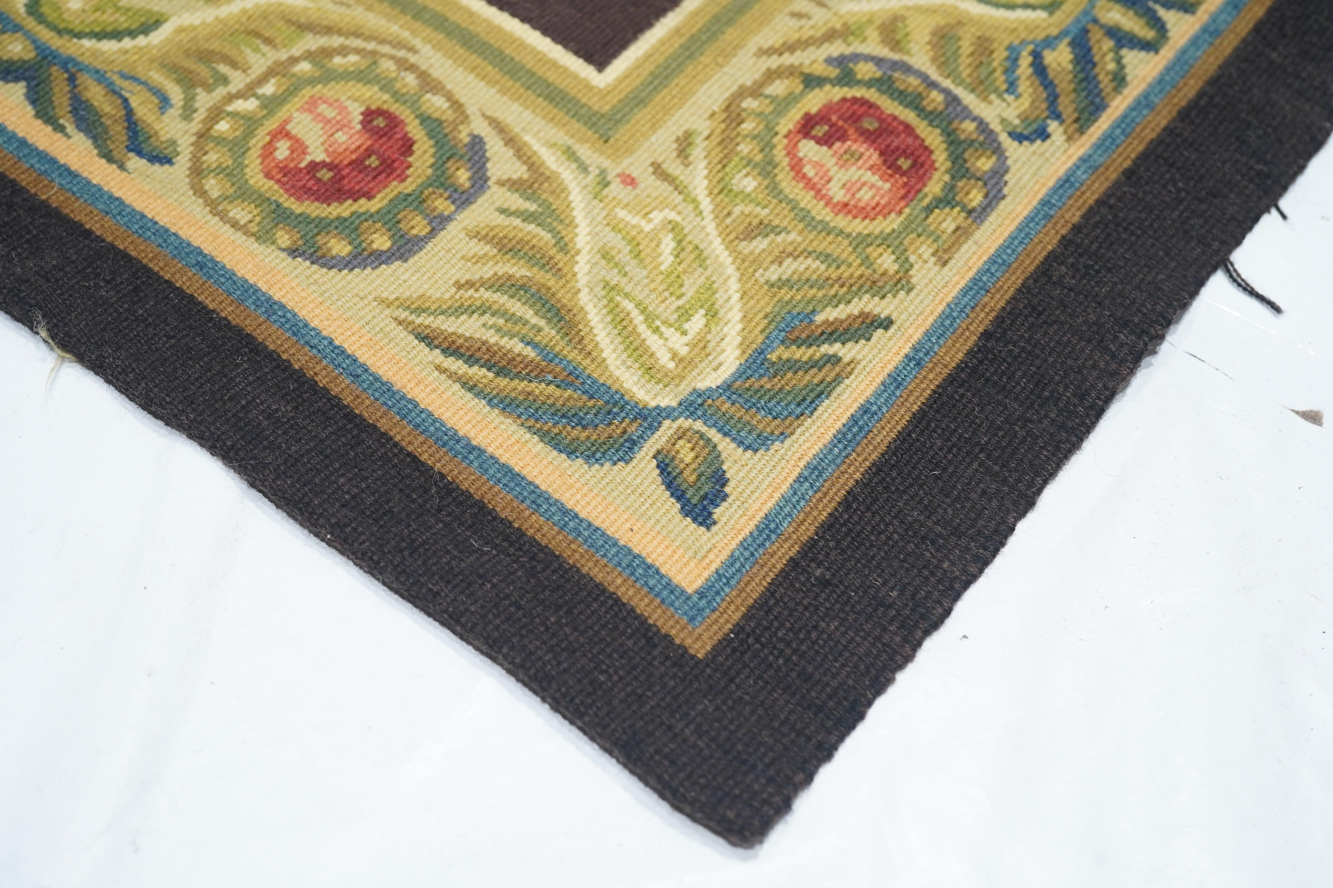 French Aubusson Rug 7'11'' x 10'3'' For Sale