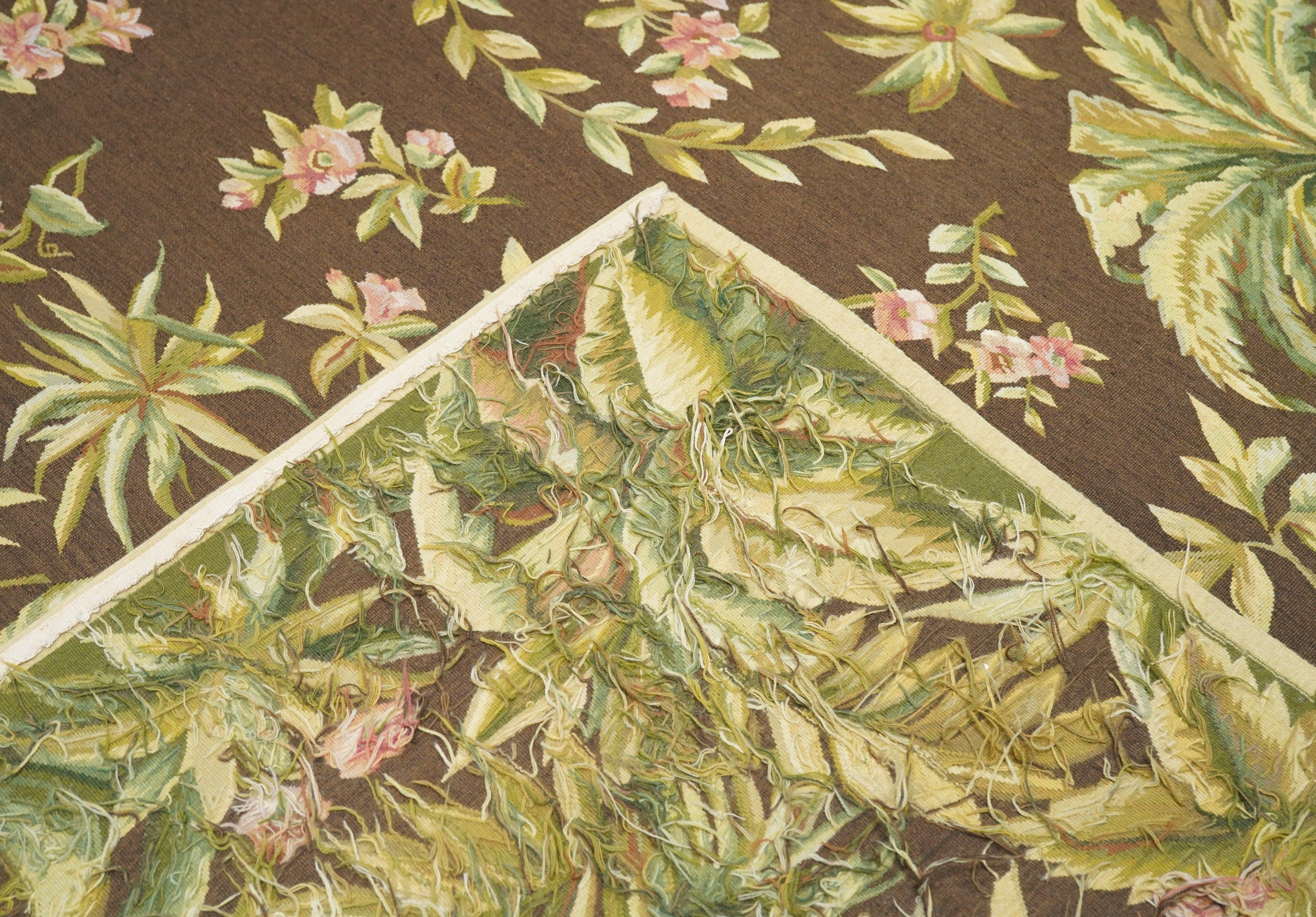 Lana Tappeto Aubusson 7'9'' x 10'1'' in vendita