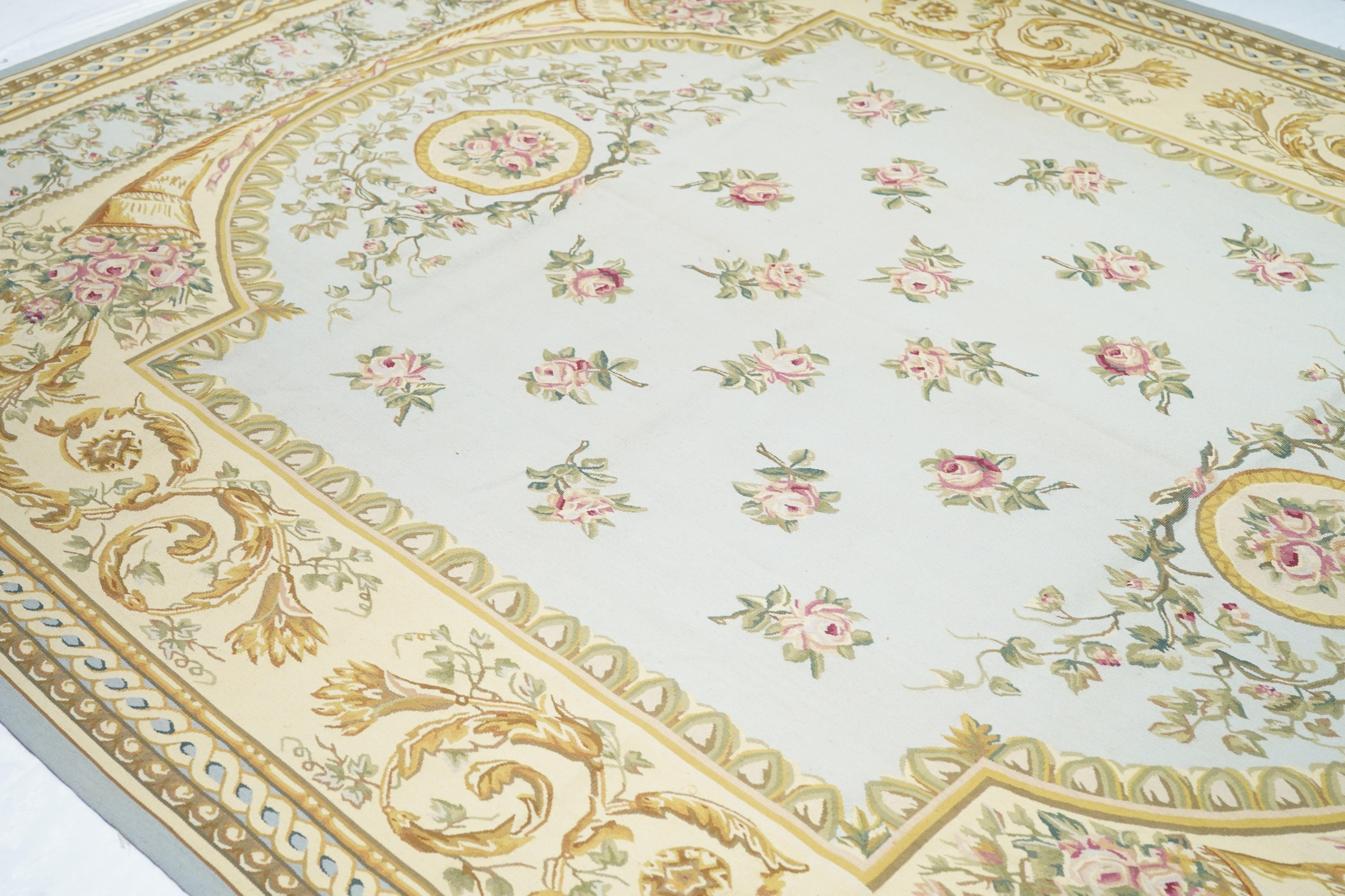 Aubusson Rug 7'9'' x 9'11'' In New Condition For Sale In New York, NY