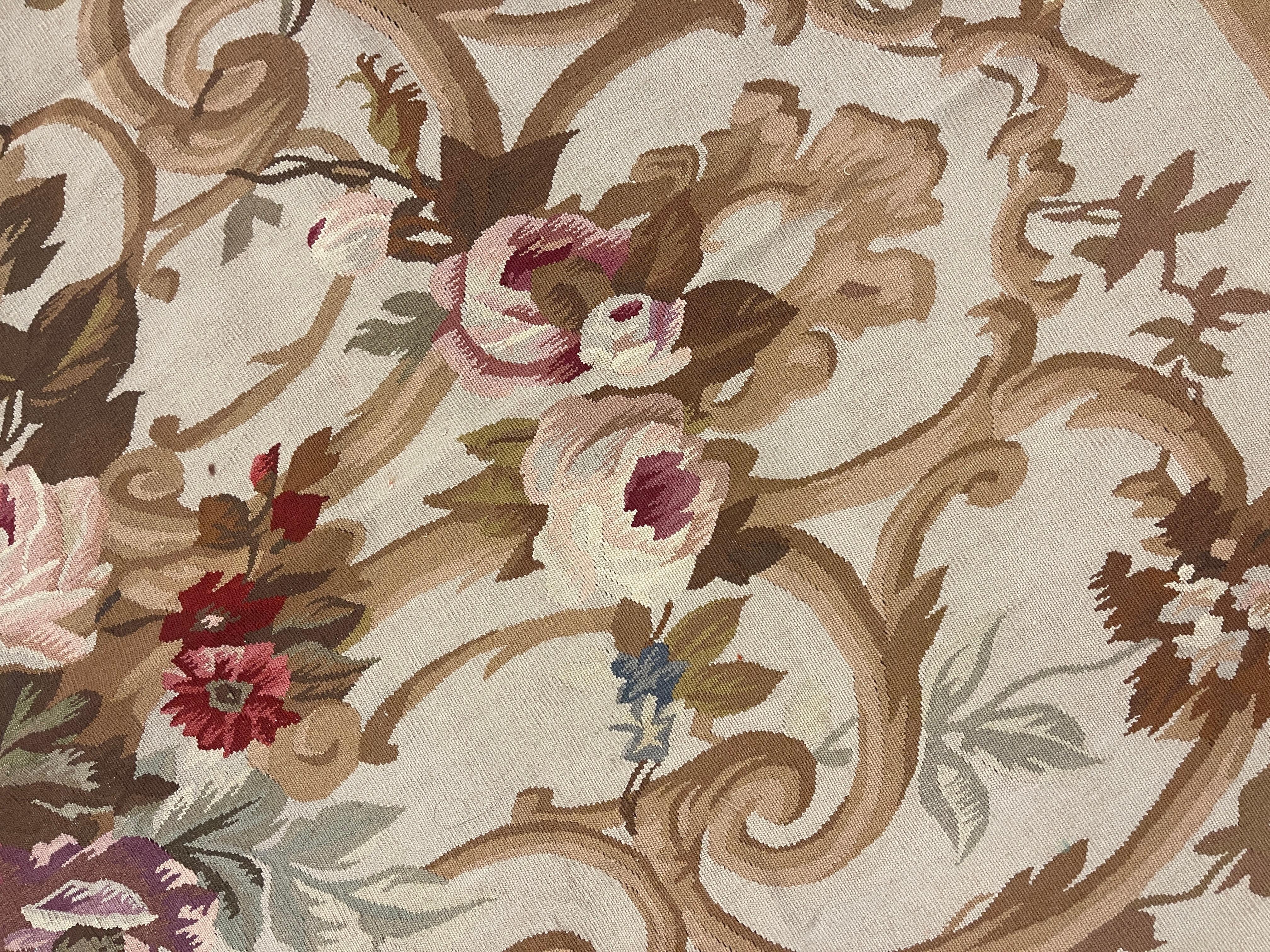Aubusson Rug Traditional French Carpet Handwoven Floral Wool Needlepoint In Excellent Condition For Sale In Hampshire, GB