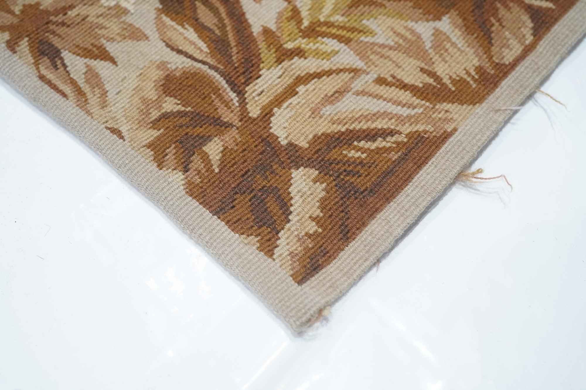 Francese Runner Aubusson 2'5'' x 10'0'' in vendita