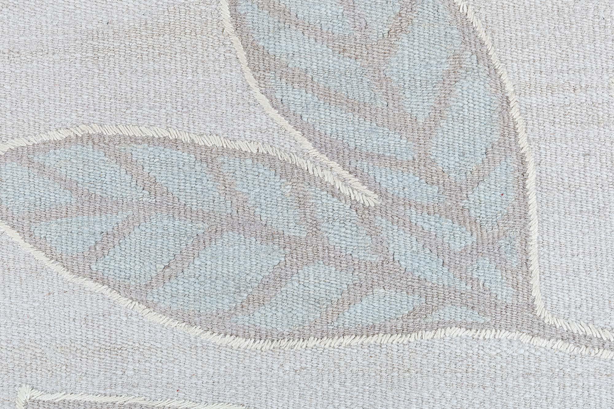 Corredor de Aubusson (fragmento) de Doris Leslie Blau en Nuevo estado para la venta en New York, NY