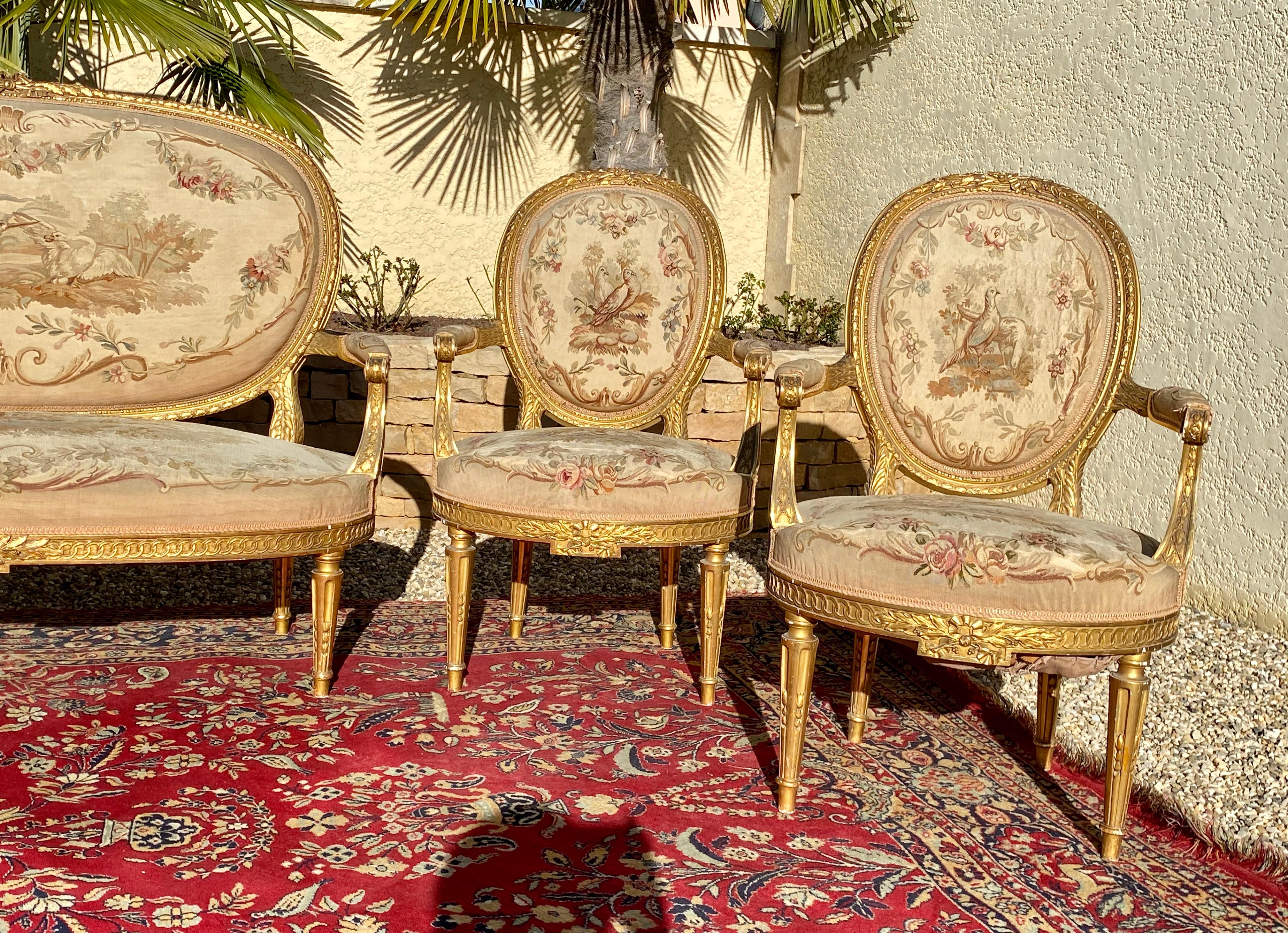 Aubusson, salotto in legno dorato stile Luigi XVI / Napoleone III, XIX secolo in vendita 3