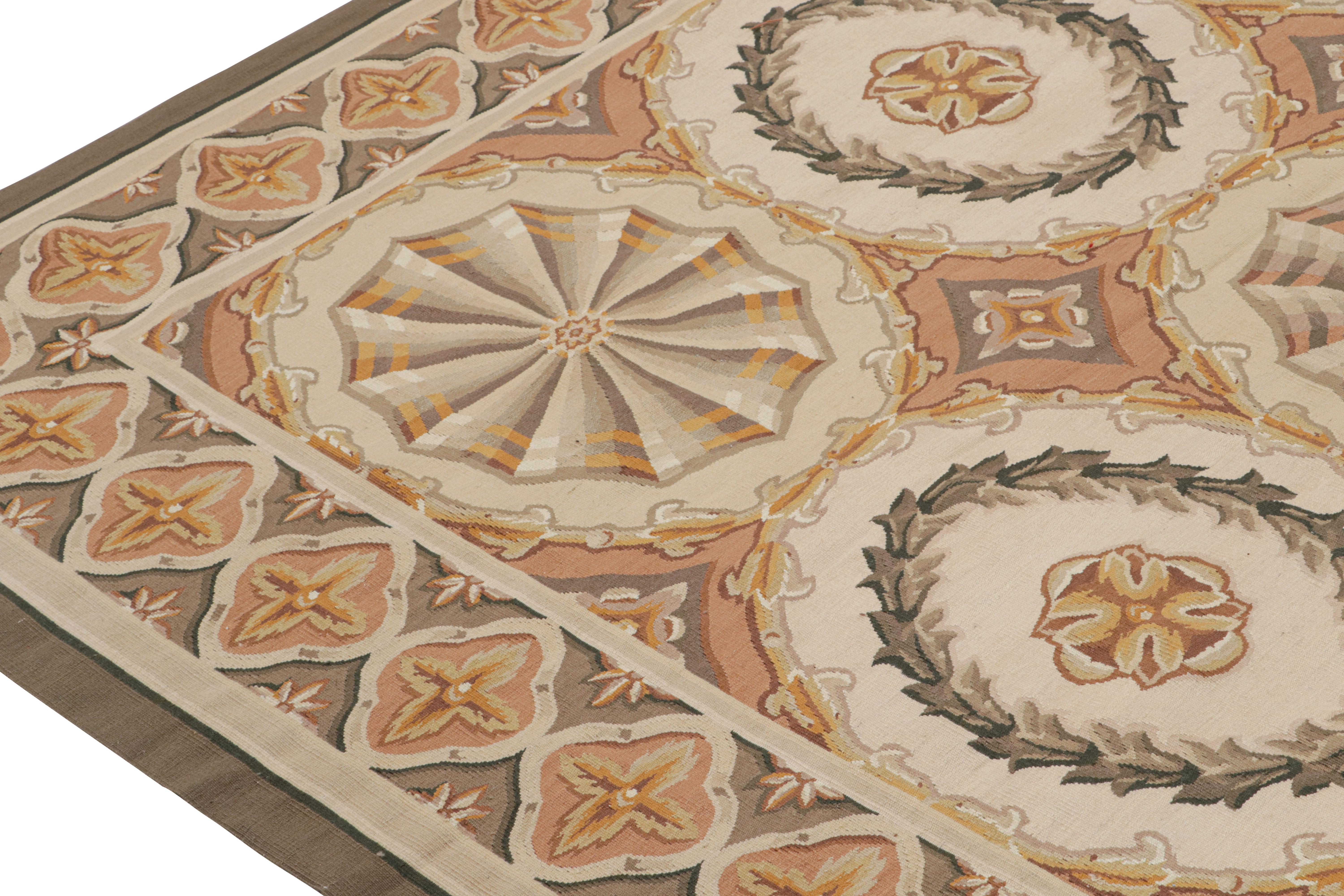 Aubusson Style Flatweave with Medallions and Floral Patterns In Good Condition For Sale In Long Island City, NY