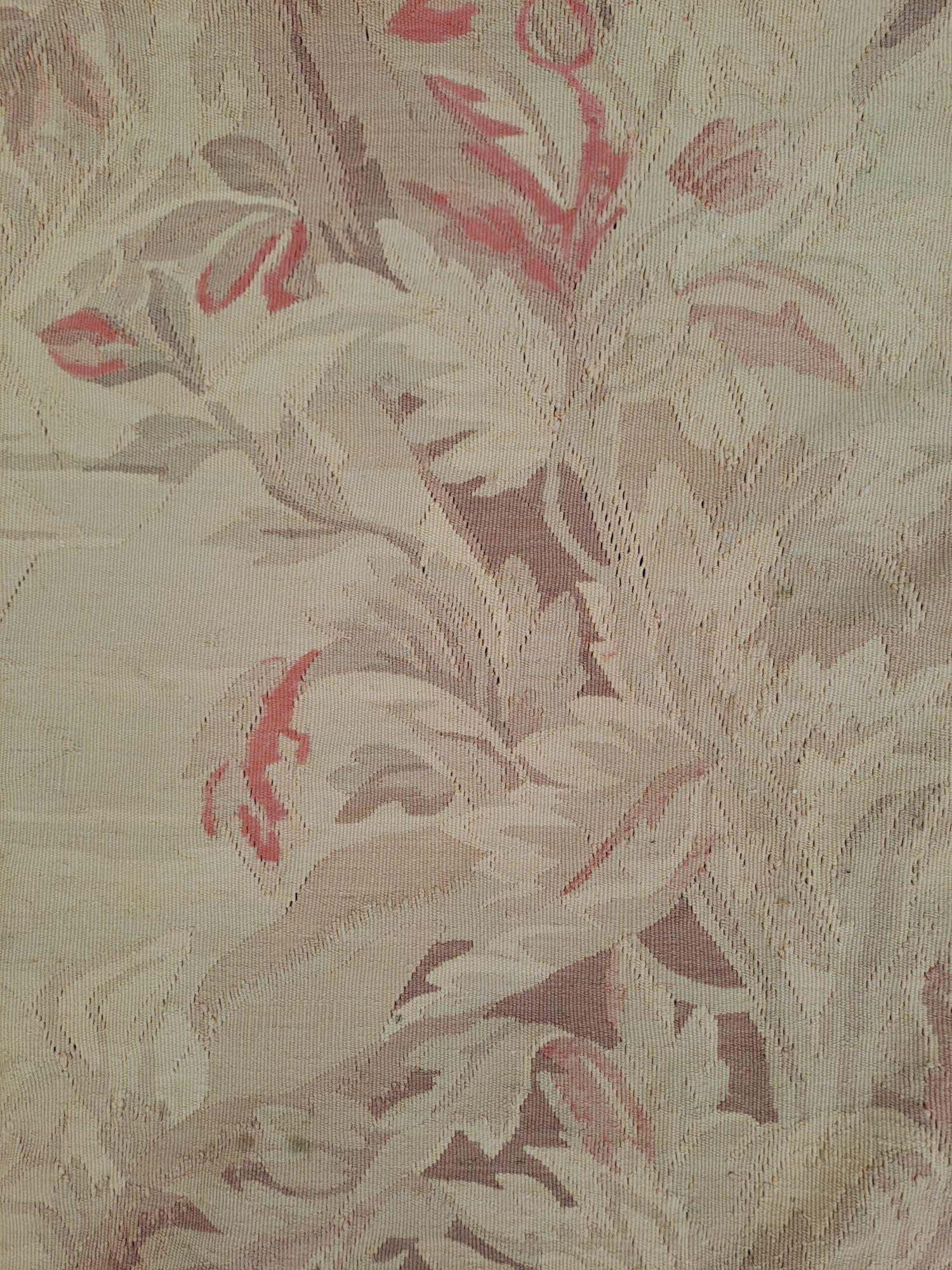 Arazzo Aubusson francese, fatto a mano in lana e cotone Dimensioni 310 x 210 cm. in vendita 1