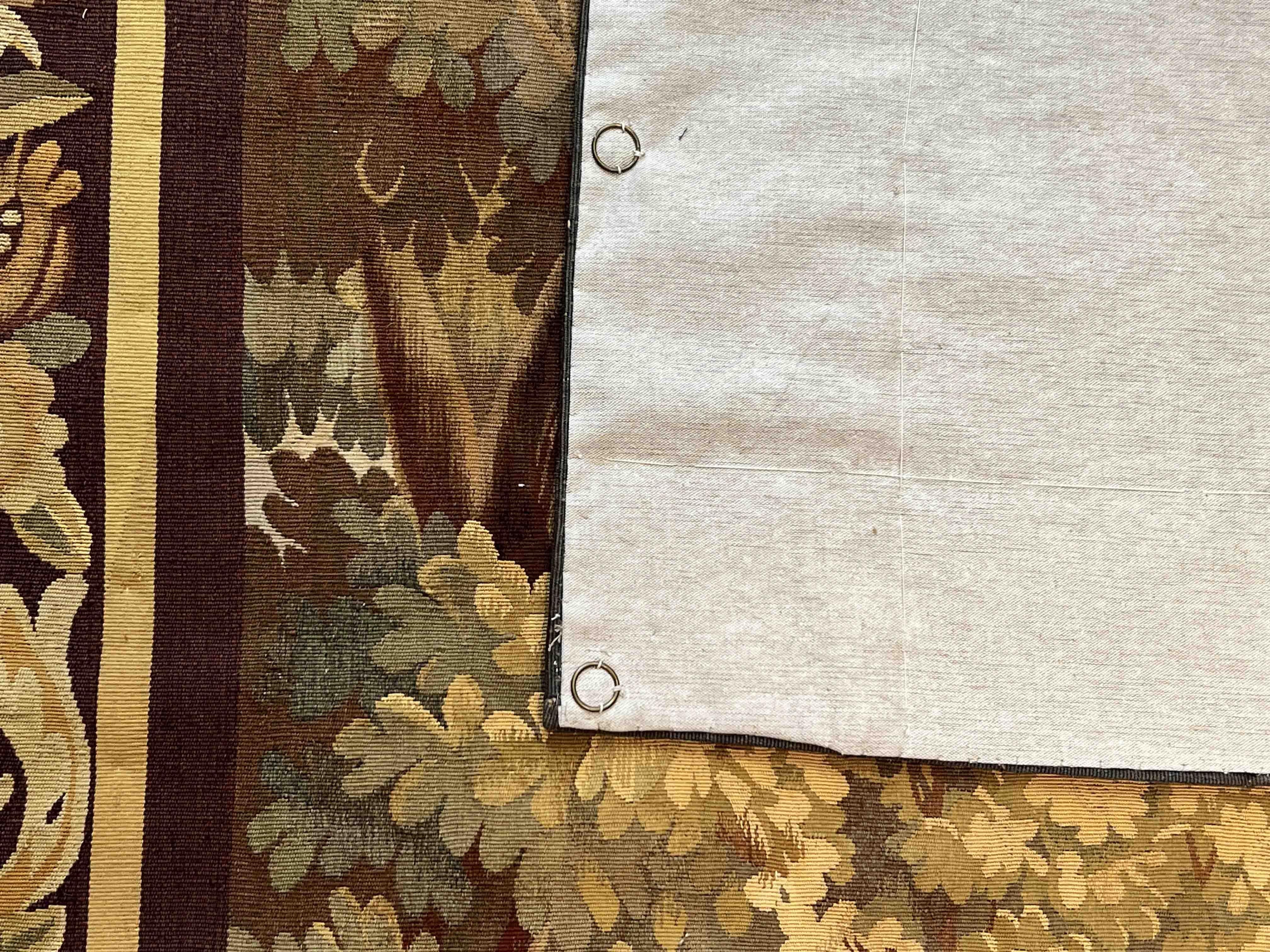 Tapisserie d'Aubusson de verdure du 19ème siècle - n° 1166

Grâce à notre atelier de restauration-conservation et aussi à notre savoir-faire, 
nous avons le plaisir de vous présenter des œuvres d'art en tissu telles que la tapisserie, 
Tapis et