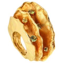 AUDE LECHERE Sculptural Cocktail Ring In 18Kt Yellow Gold With Green Sapphires