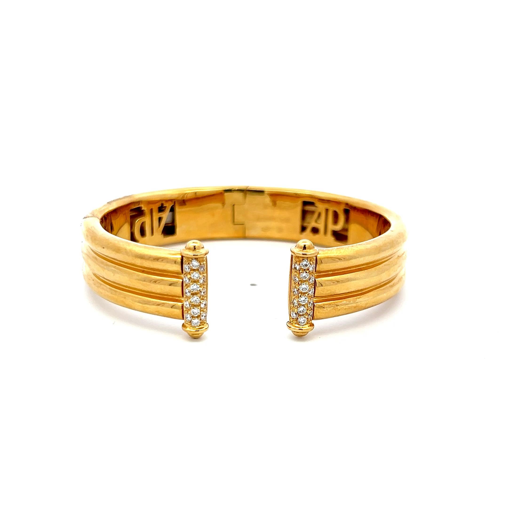 Audemars Piguet 0,52 Karat runder Diamant 18 Karat Gelbgold Manschettenarmband für Damen oder Herren im Angebot