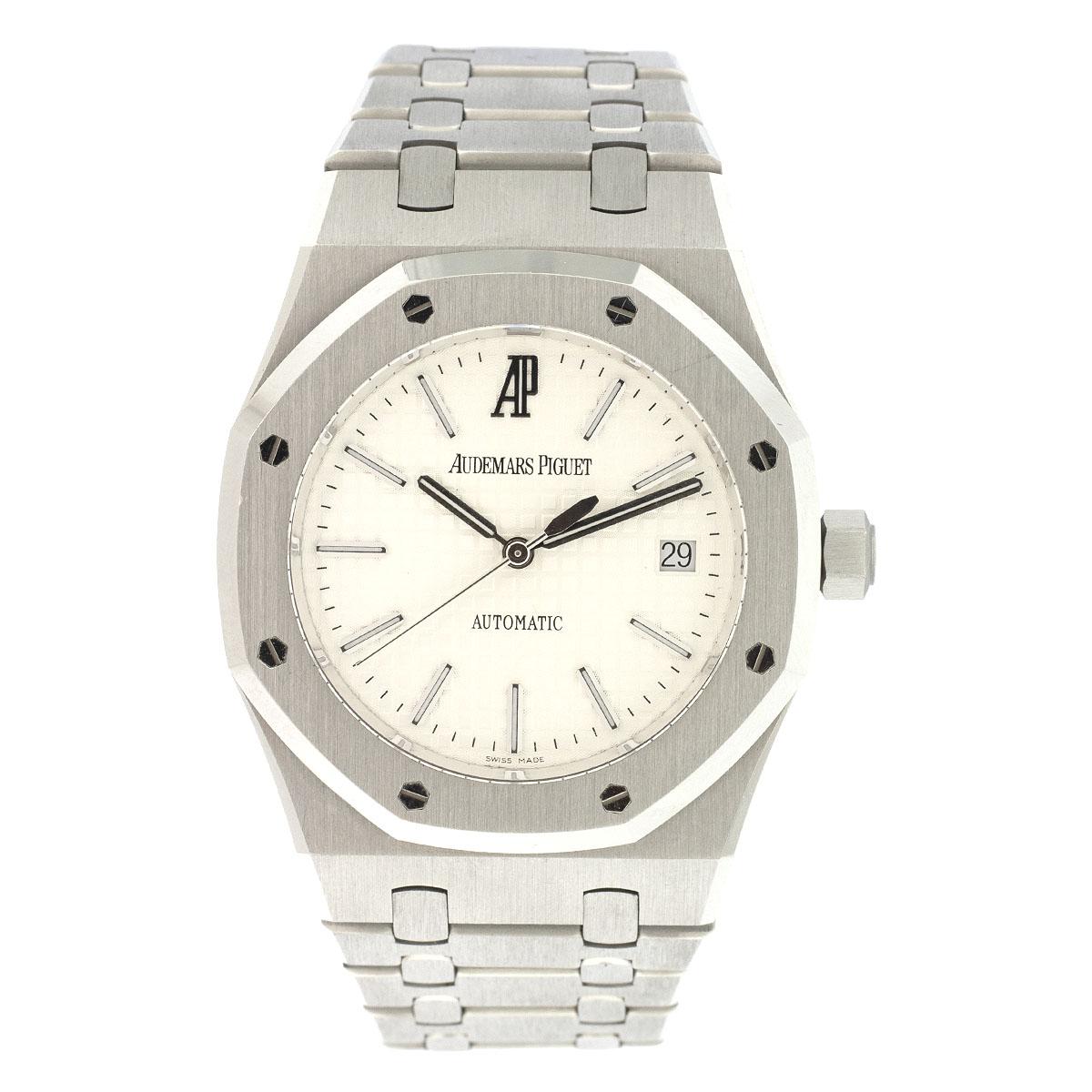 Audemars Piguet 15300 Royal Oak White Dial Watch In Excellent Condition For Sale In Boca Raton, FL
