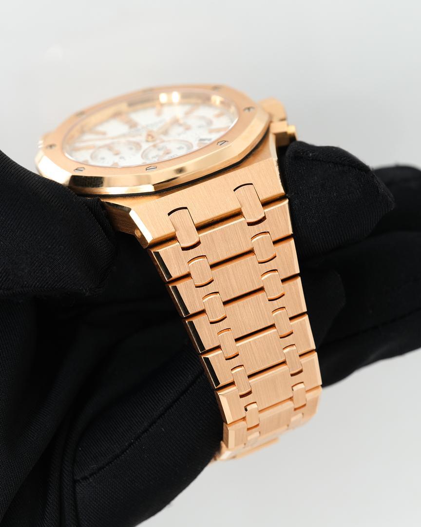 Women's or Men's Audemars Piguet Royal Oak in Pink Gold Wrist Watch 26320OR.OO.1220OR.01 For Sale