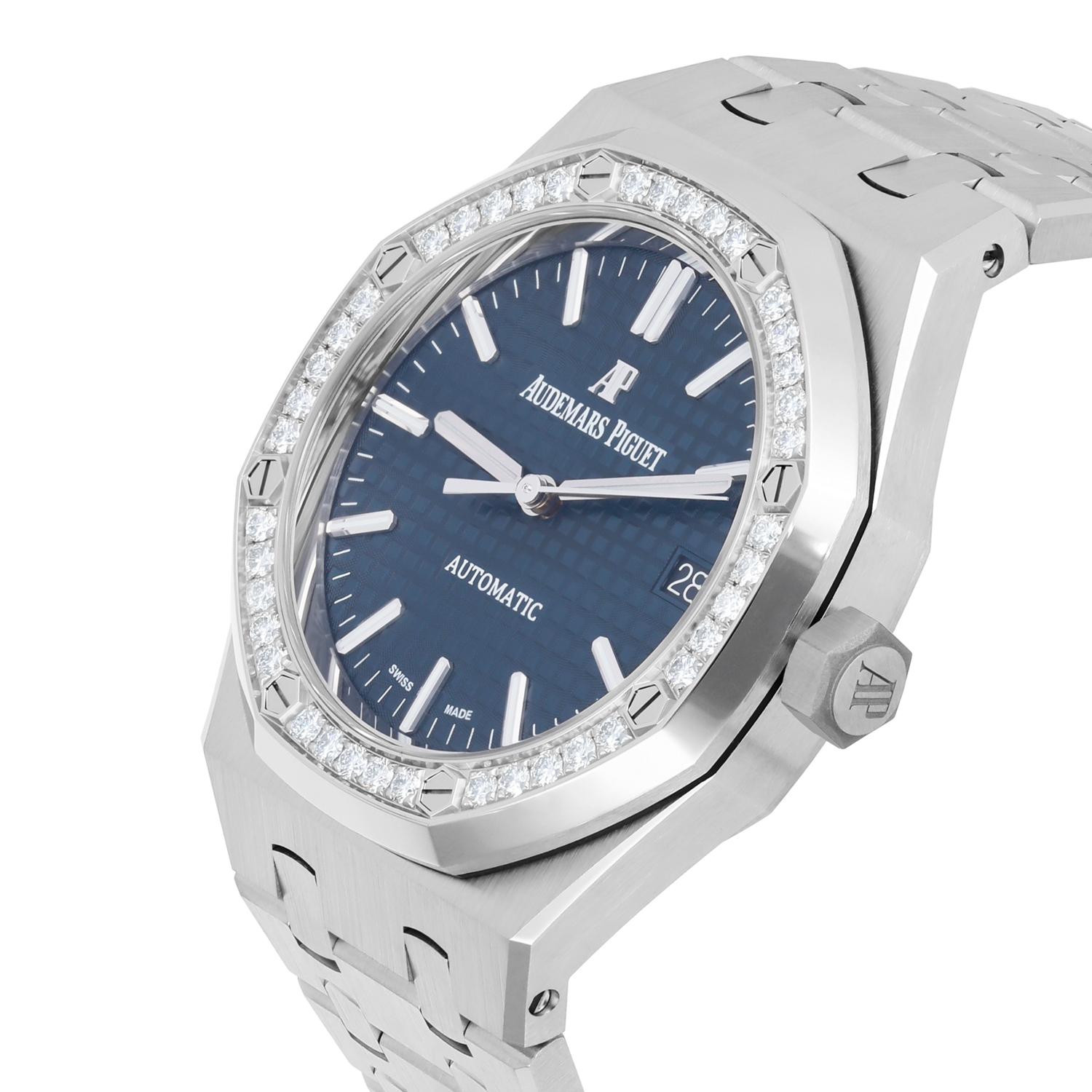 Audemars Piguet 37mm Royal Oak Blue & Steel 15451ST.ZZ.1256ST.03 Complete In New Condition For Sale In New York, NY