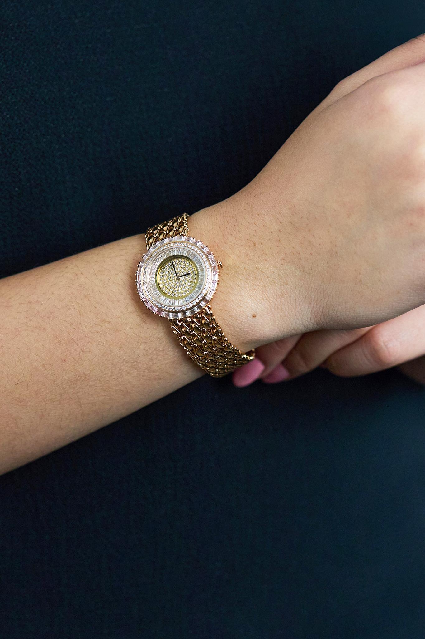 Audemars Piguet Baguette & Round Cut Diamond Ladies' Watch in Yellow Gold In Good Condition For Sale In New York, NY