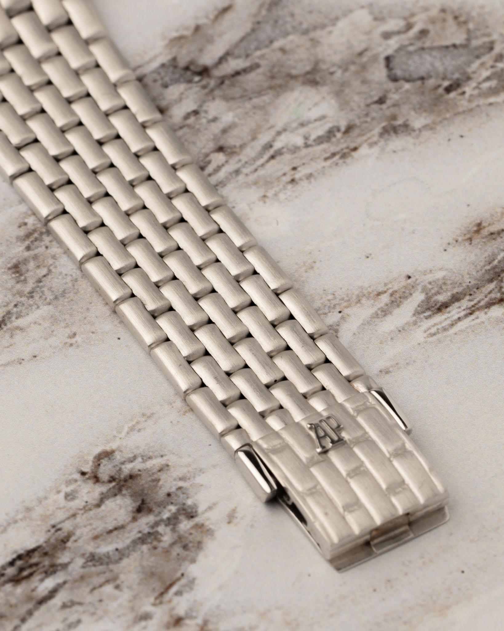 Audemars Piguet Bone' Pave Diamant Perlmutt 18k WG 1980er Jahre im Angebot 1