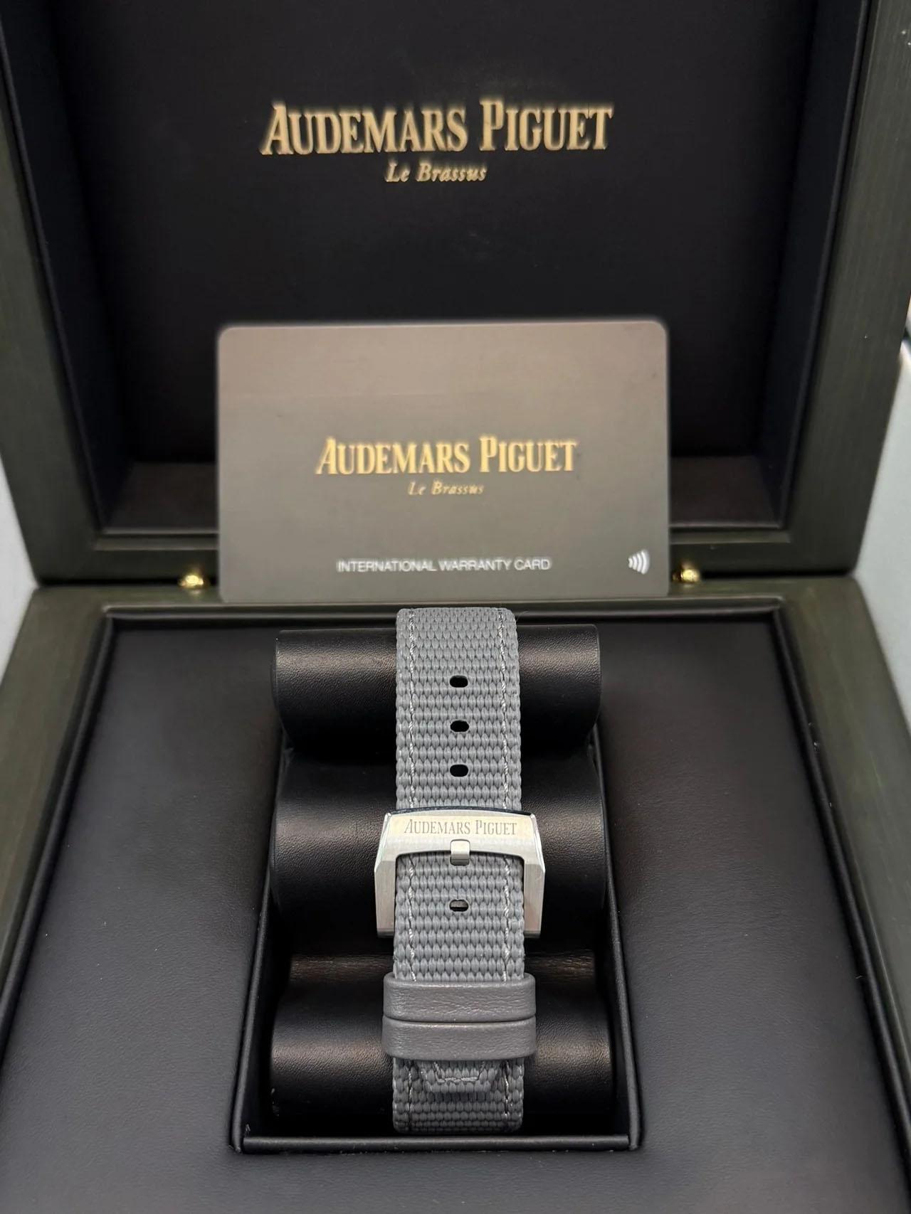 Audemars Piguet Code 11.59 Selfwinding Stainless Steel Grey Dial 15210ST.OO.A009 For Sale 2