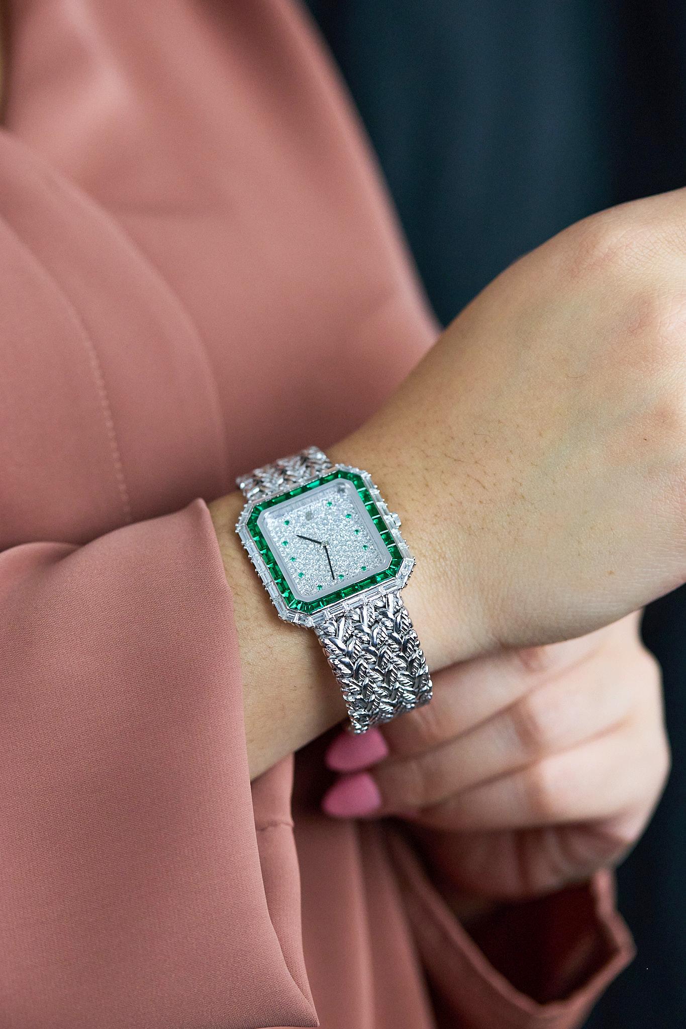 Women's Audemars Piguet Diamond & Emerald 18K White Gold Bracelet Watch For Sale