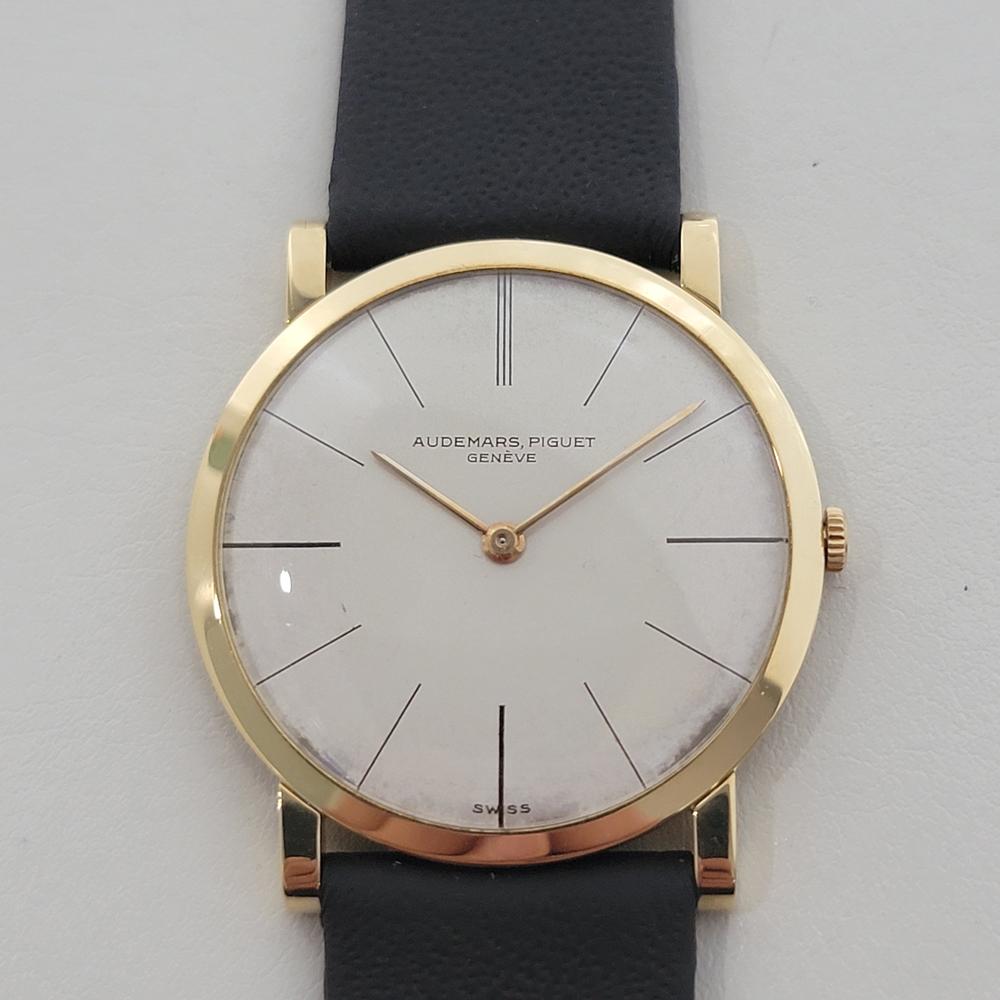 Eine luxuriöse, ikonische Gral, Herren 18K massivem Gold Audemars Piguet Geneve ultra-dünnen manuellen Wind Kleid Uhr, c.1970s, in ausgezeichnetem Zustand. Von einem Uhrmachermeister für echt befunden. Wunderschönes, in Genf signiertes Audemars