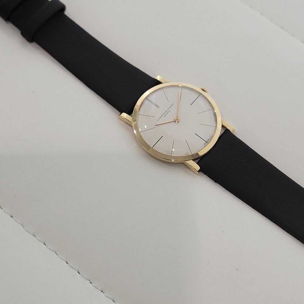 Audemars Piguet Geneve 18k Solid Gold Herren Ultra Thin Manual Wind 1970s RA537 im Angebot 4