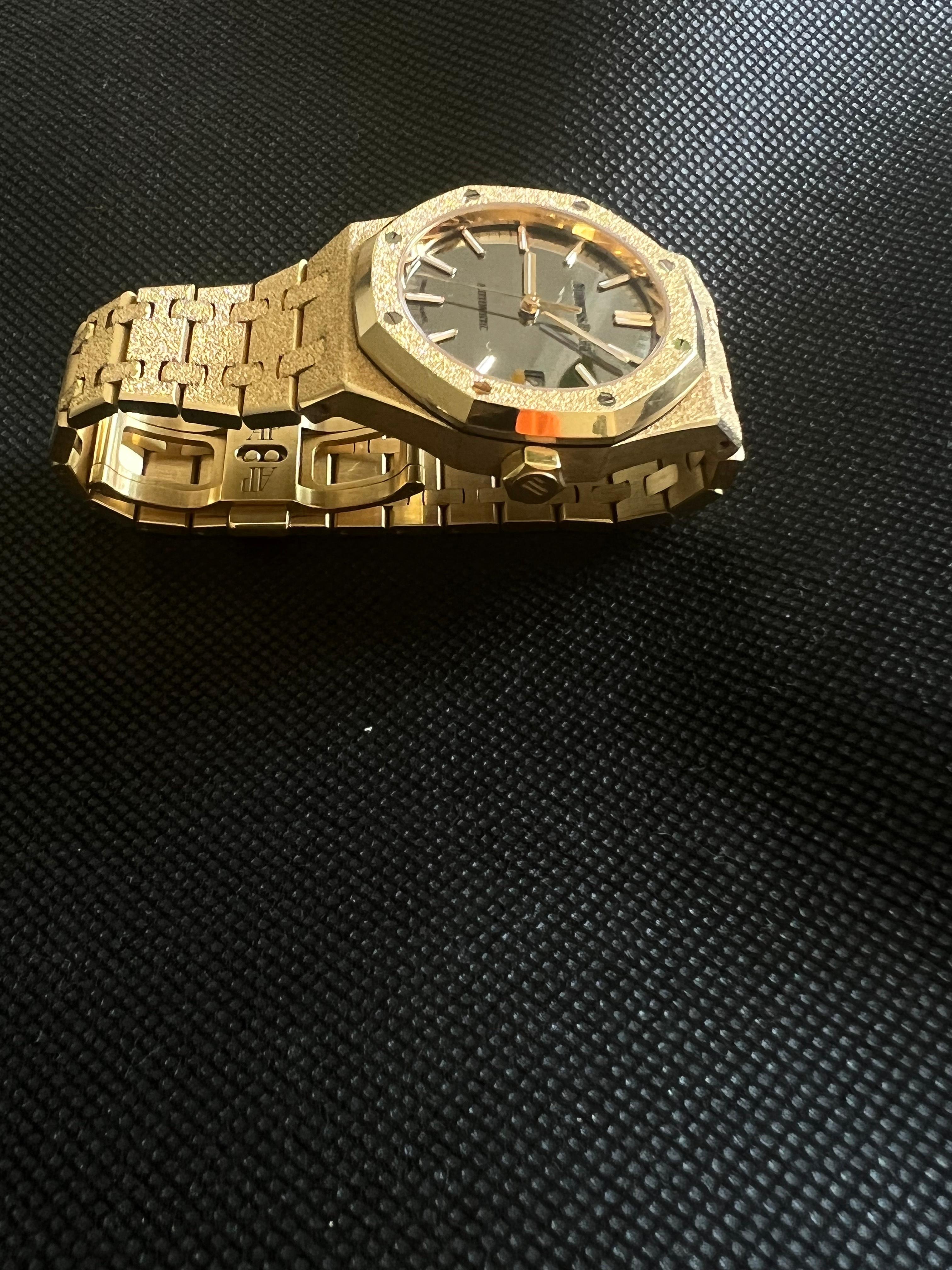 Audemars Piguet Gold Ap Limited Edition Royal Oak By Carolina Bucci Watch In Excellent Condition For Sale In Los Angeles, CA