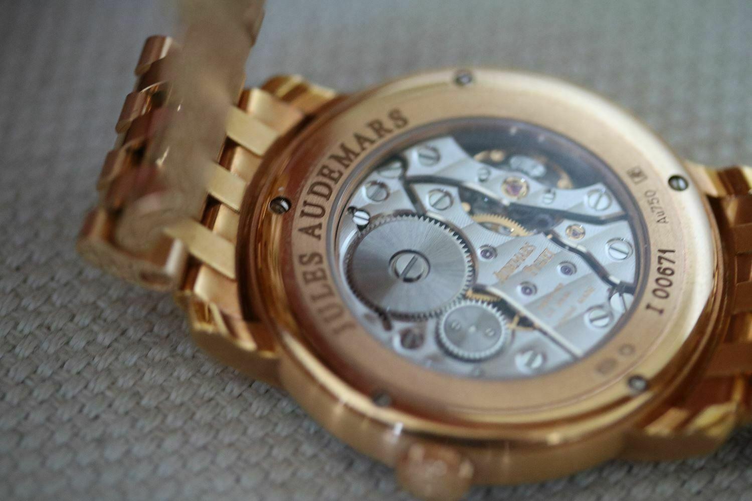 Women's or Men's Audemars Piguet Jules Audemars Small Seconds 18K Rose Gold Watch For Sale