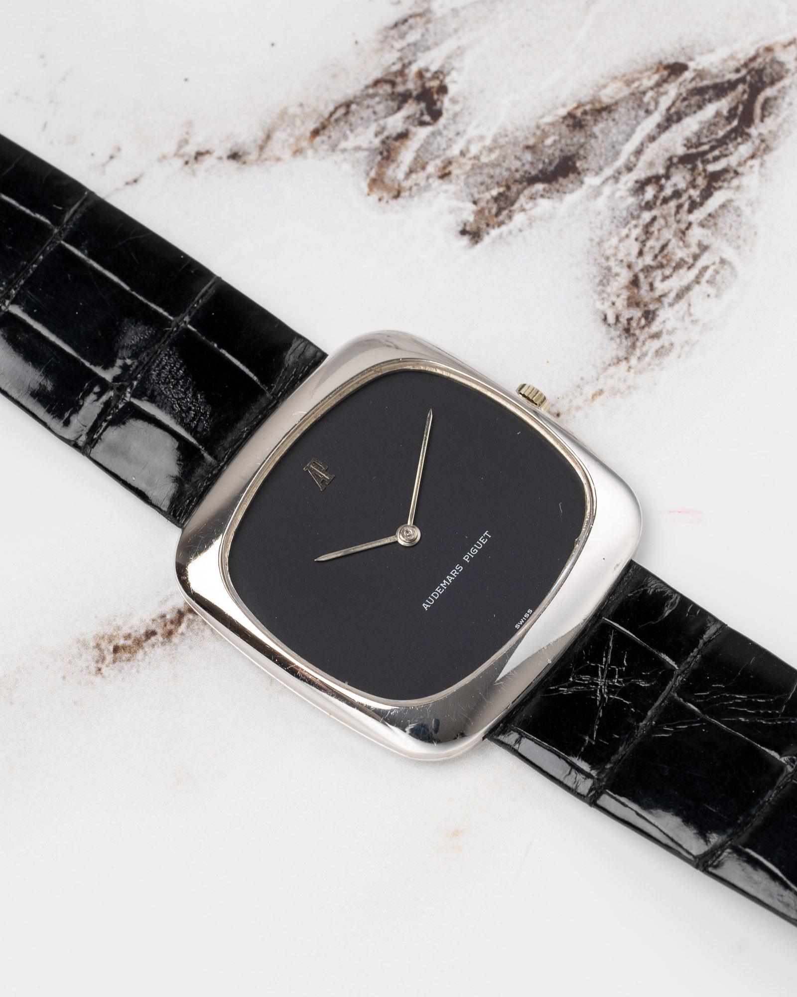 Audemars Piguet Jumbo TV 768 Schwarzes Zifferblatt 18k WG im Angebot 7