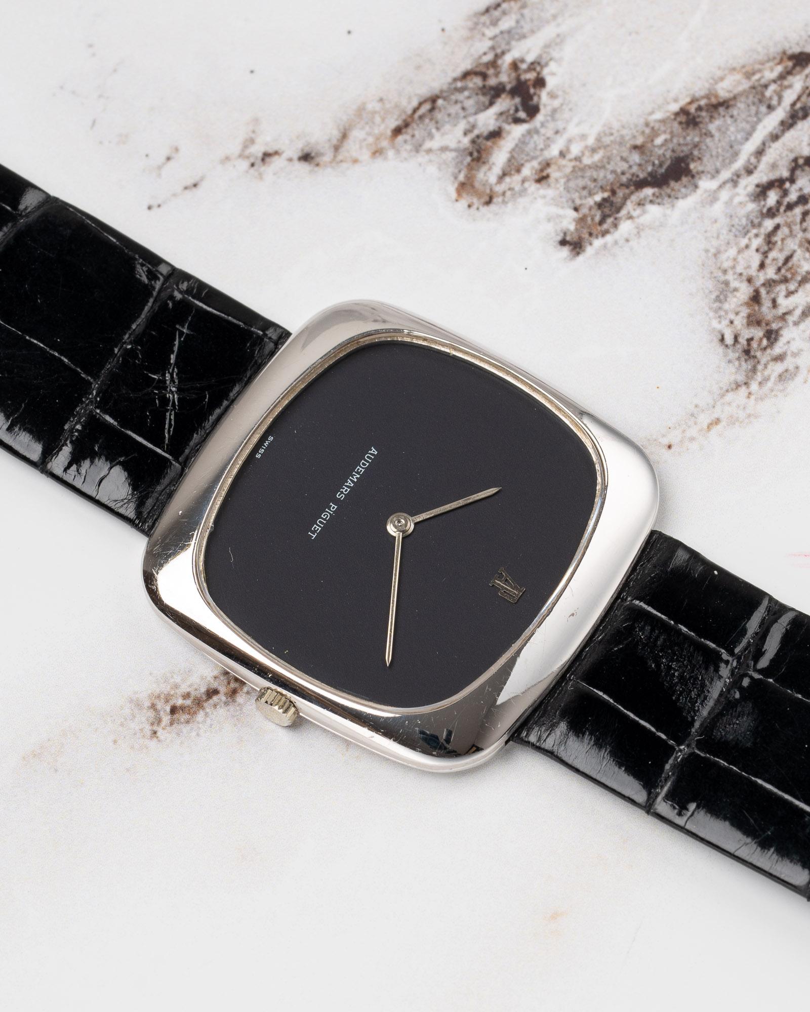 Audemars Piguet Jumbo TV 768 Schwarzes Zifferblatt 18k WG im Angebot 8