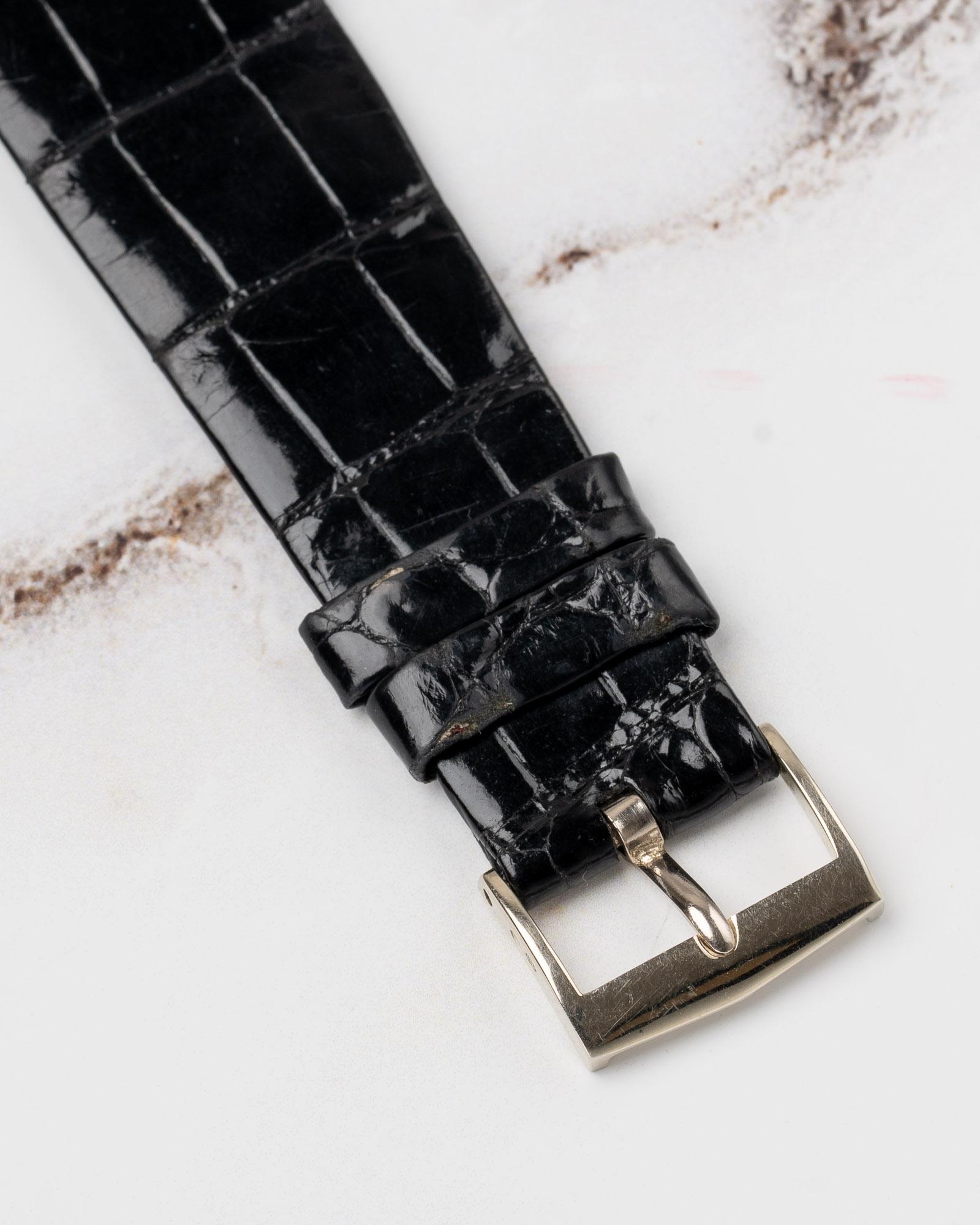 Audemars Piguet Jumbo TV 768 Schwarzes Zifferblatt 18k WG im Angebot 2